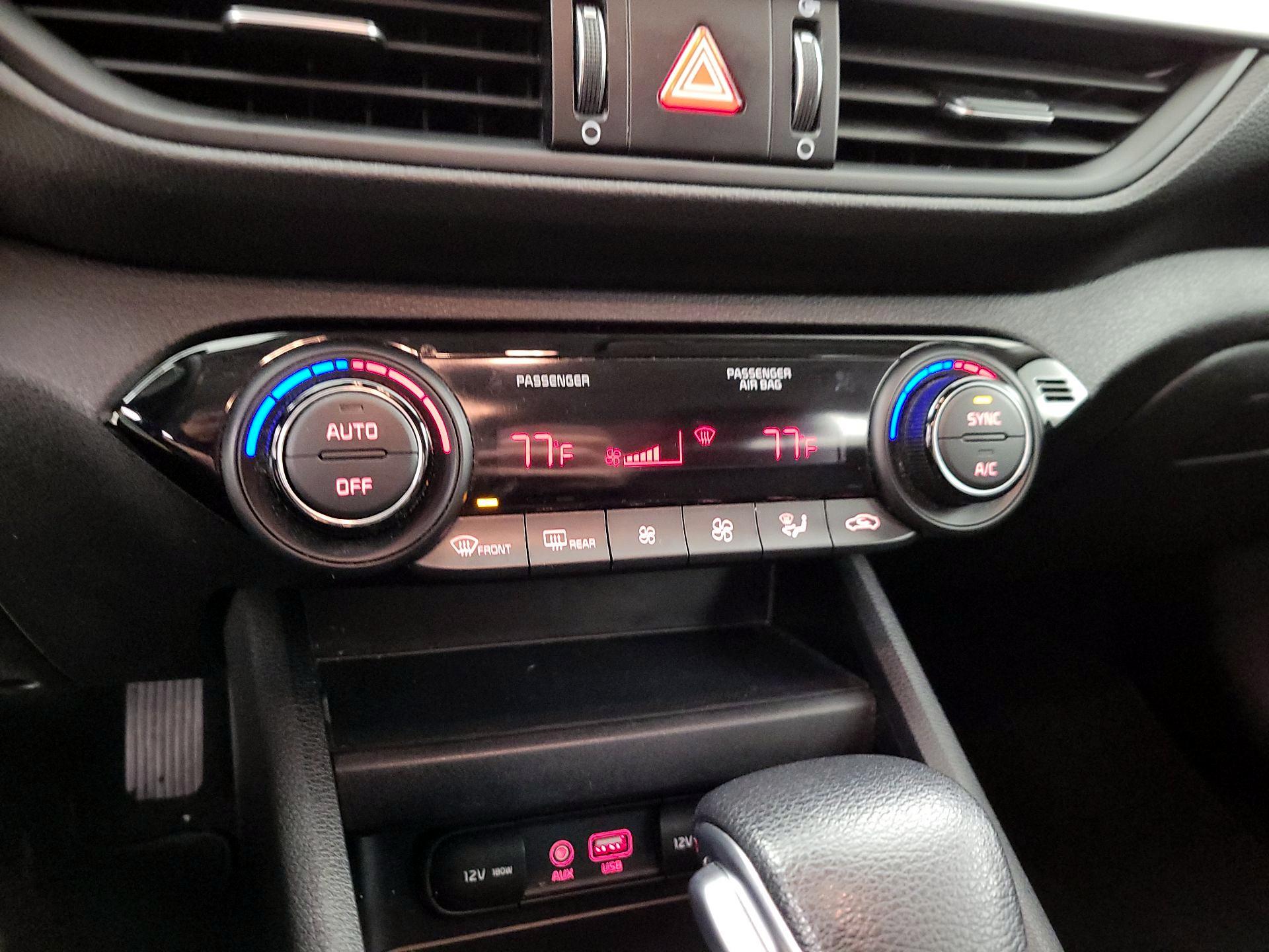 Thumbnail: 2019 Kia Forte - 16