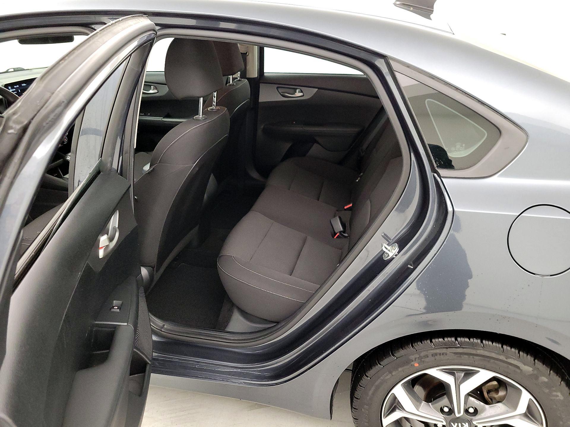 Thumbnail: 2019 Kia Forte - 19