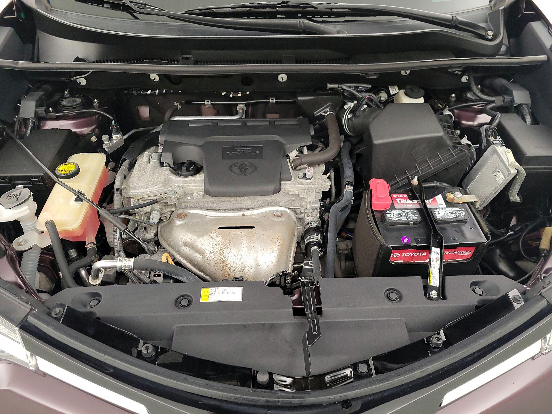 Thumbnail: 2018 Toyota RAV4 - 19