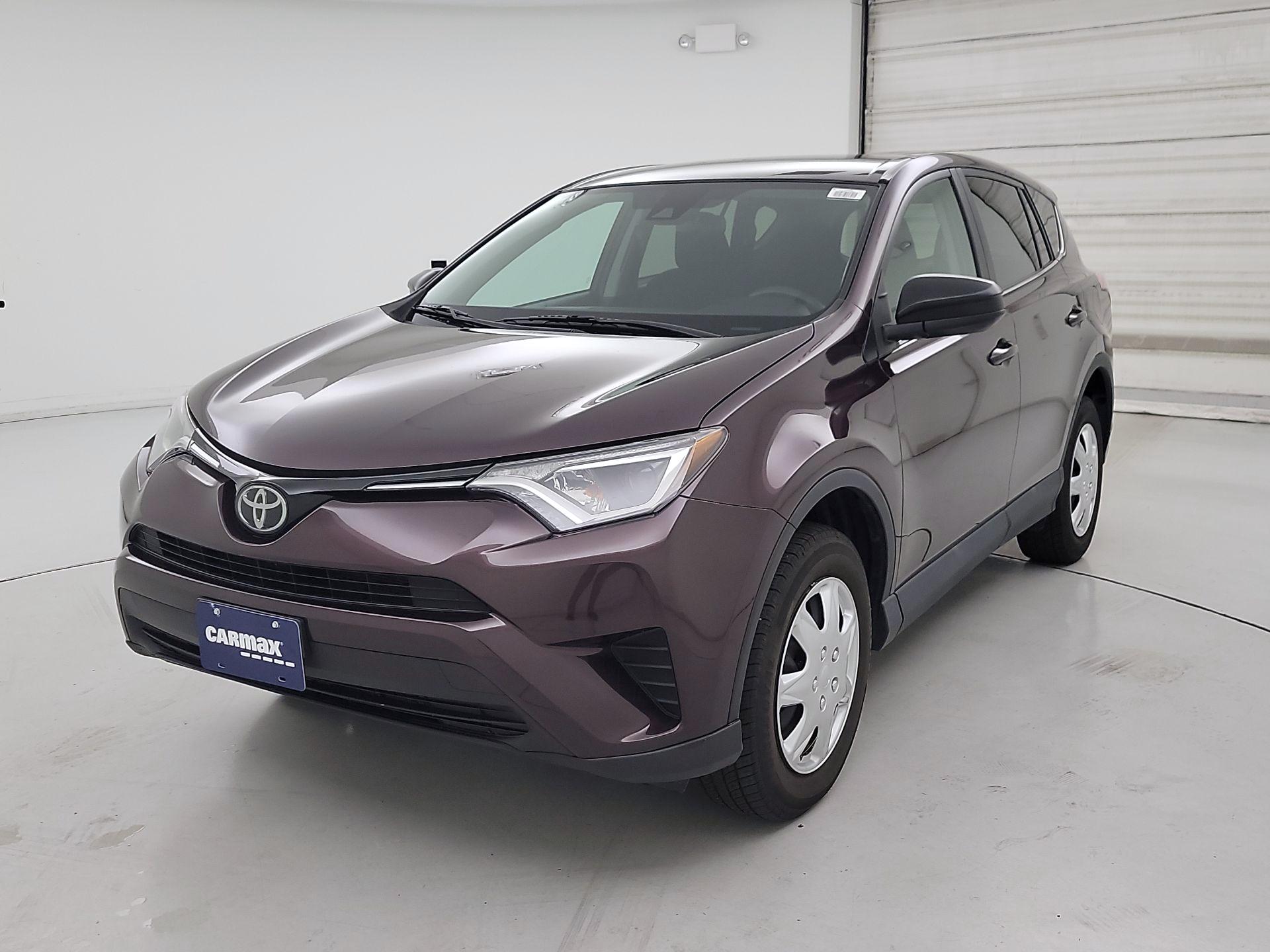 Thumbnail: 2018 Toyota RAV4 - 3