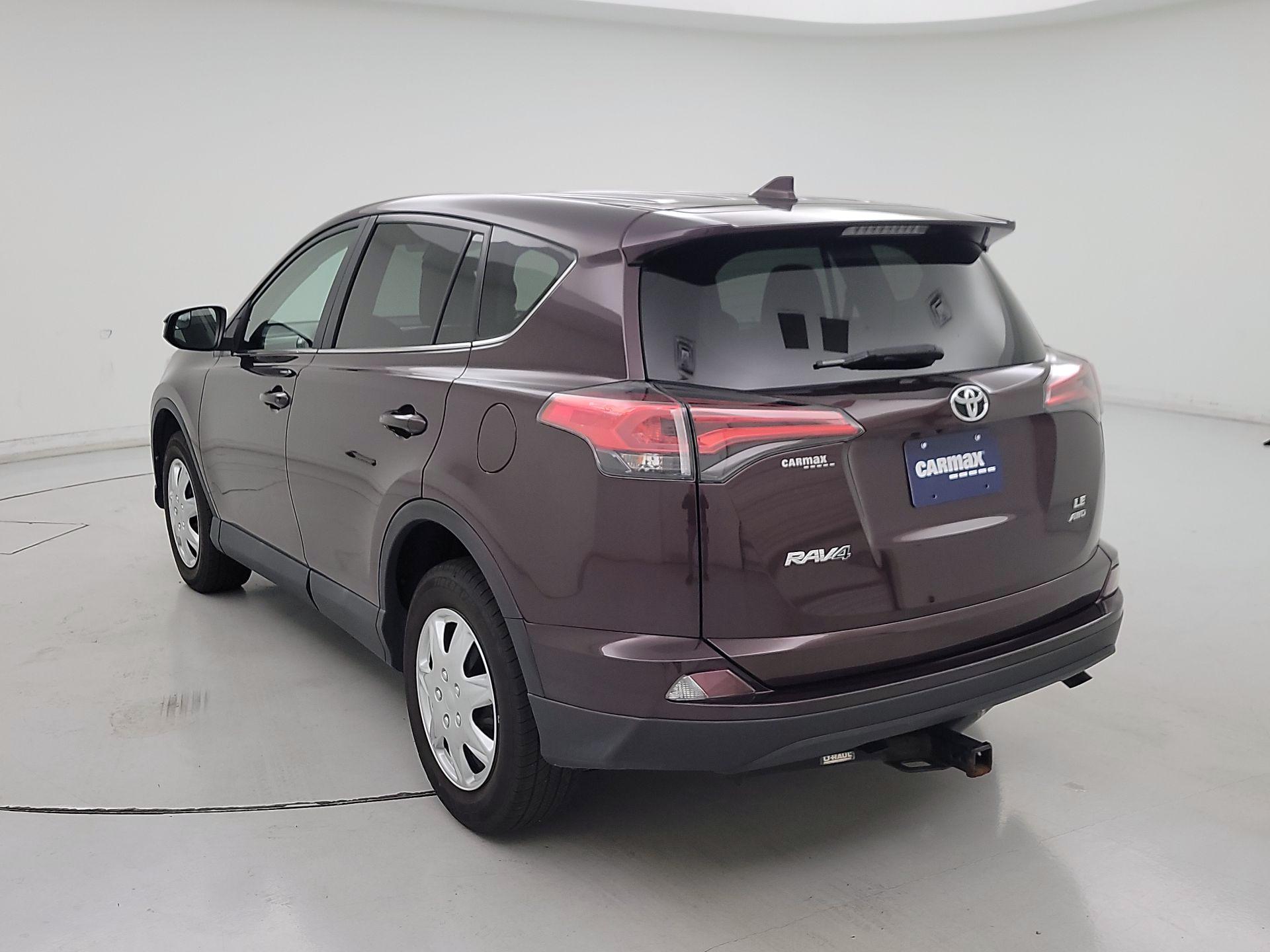 Thumbnail: 2018 Toyota RAV4 - 7