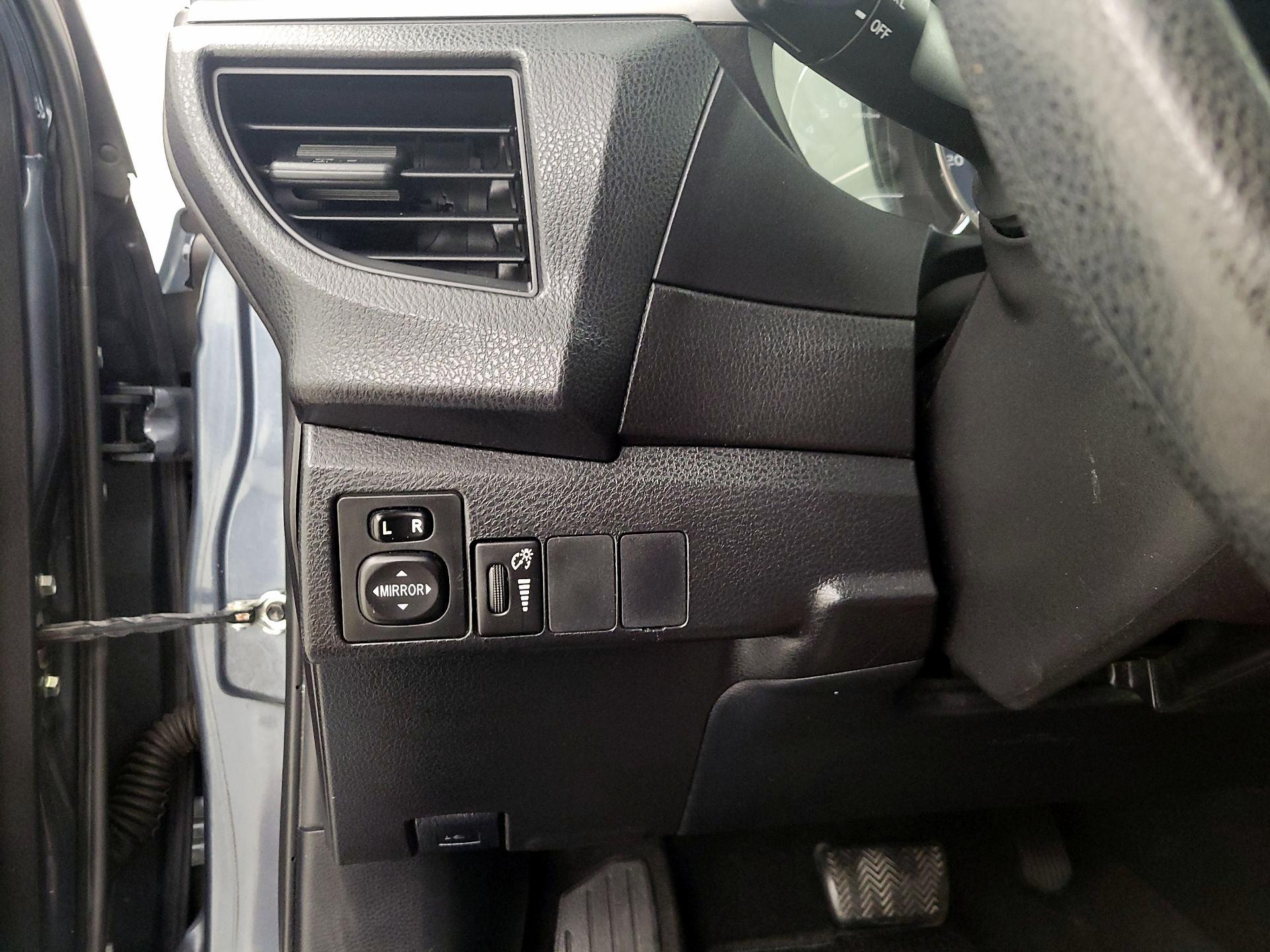 Thumbnail: 2015 Toyota Corolla - 13