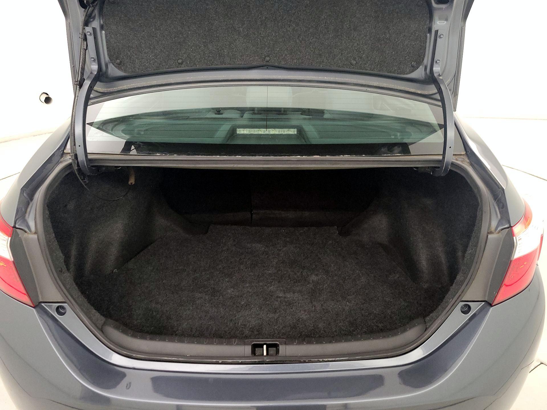 Thumbnail: 2015 Toyota Corolla - 19