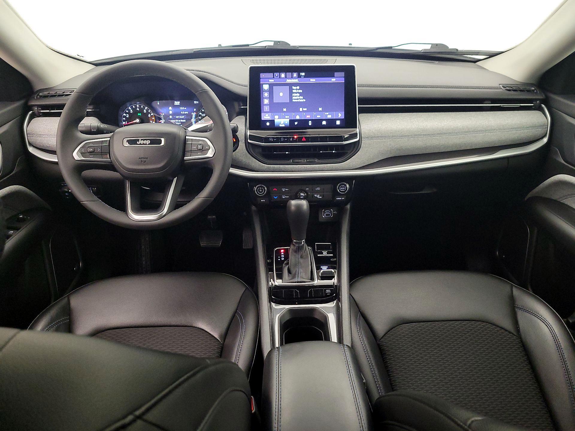 Thumbnail: 2022 Jeep Compass - 9