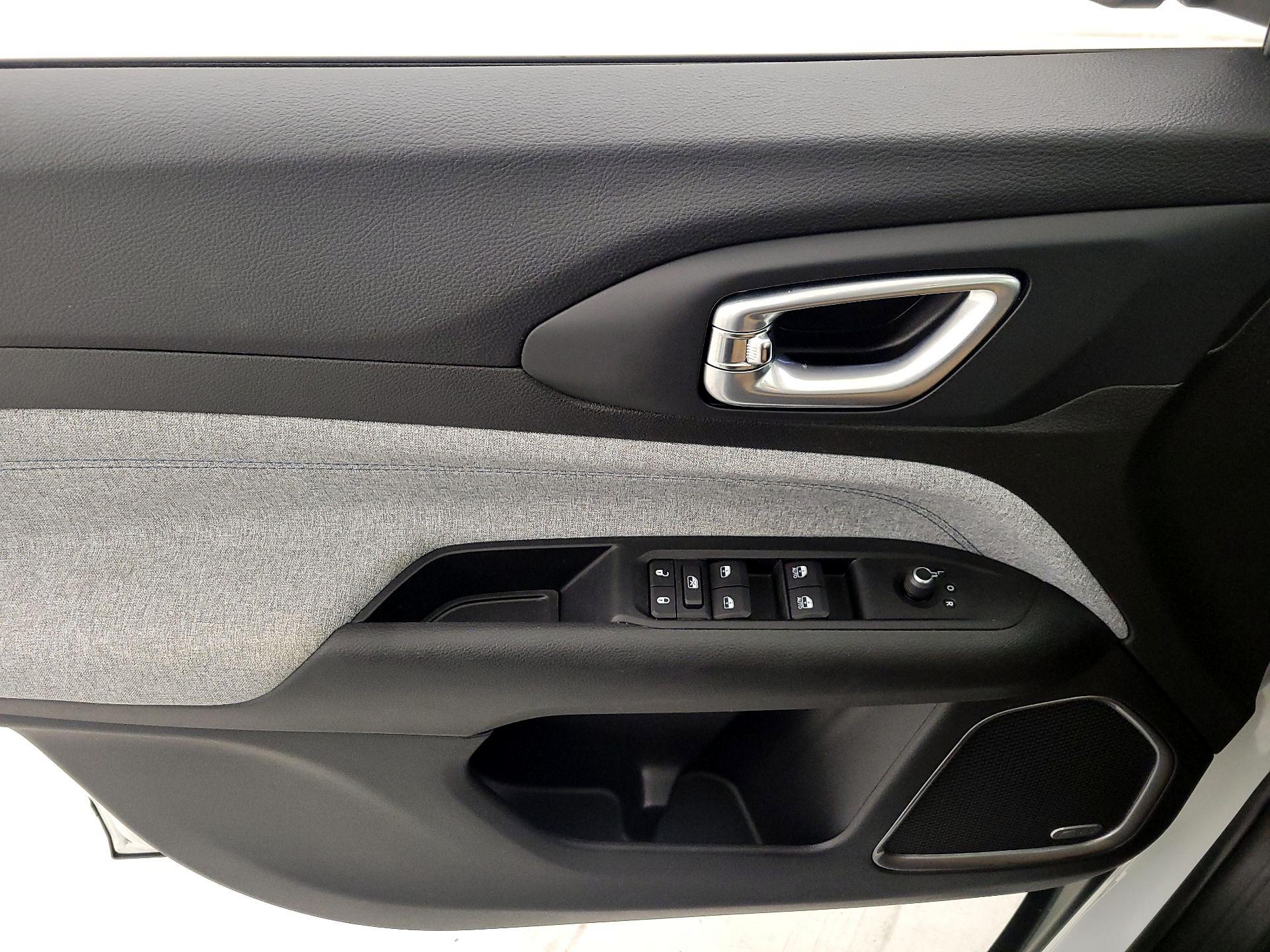 Thumbnail: 2022 Jeep Compass - 12