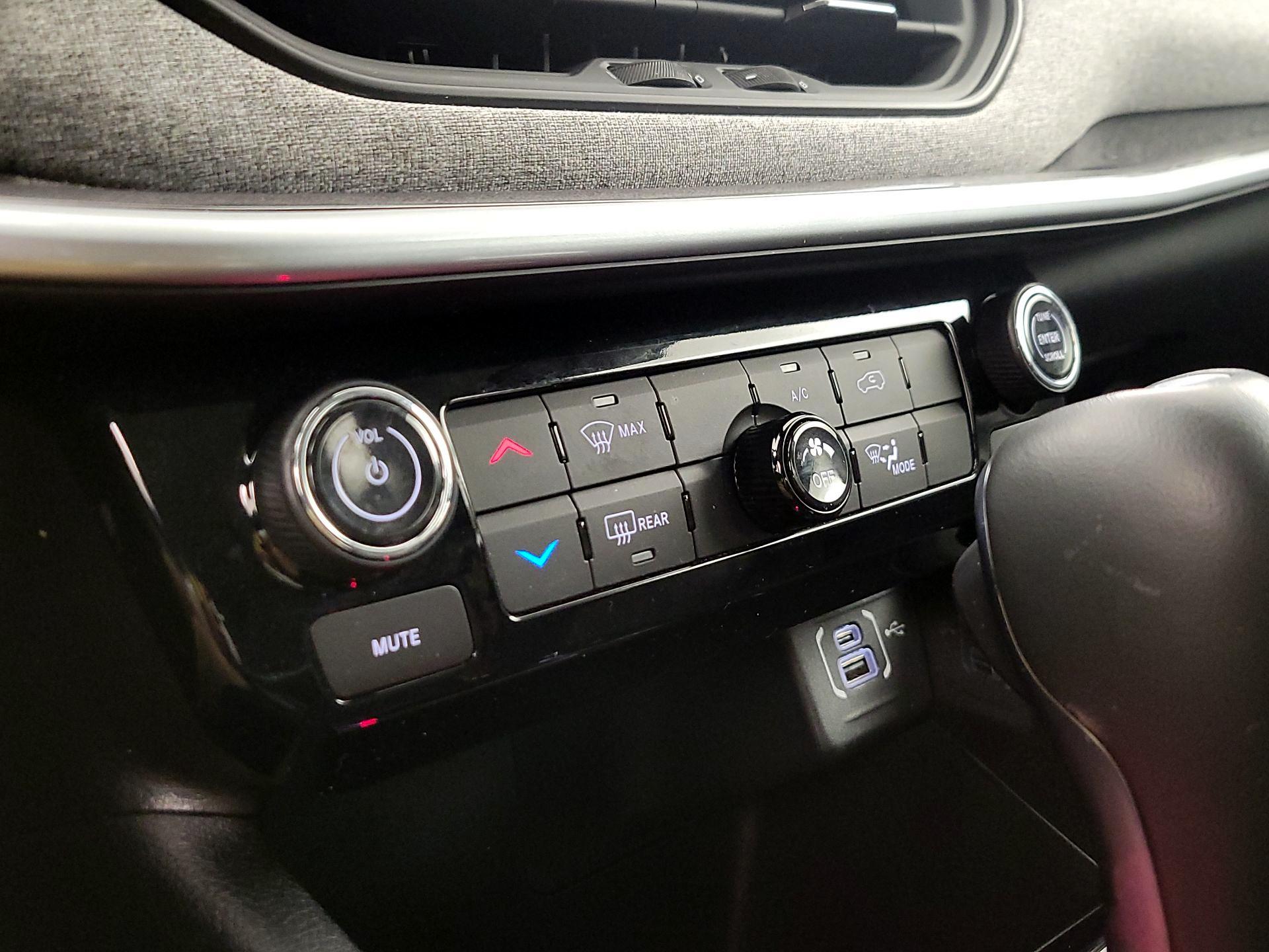 Thumbnail: 2022 Jeep Compass - 16