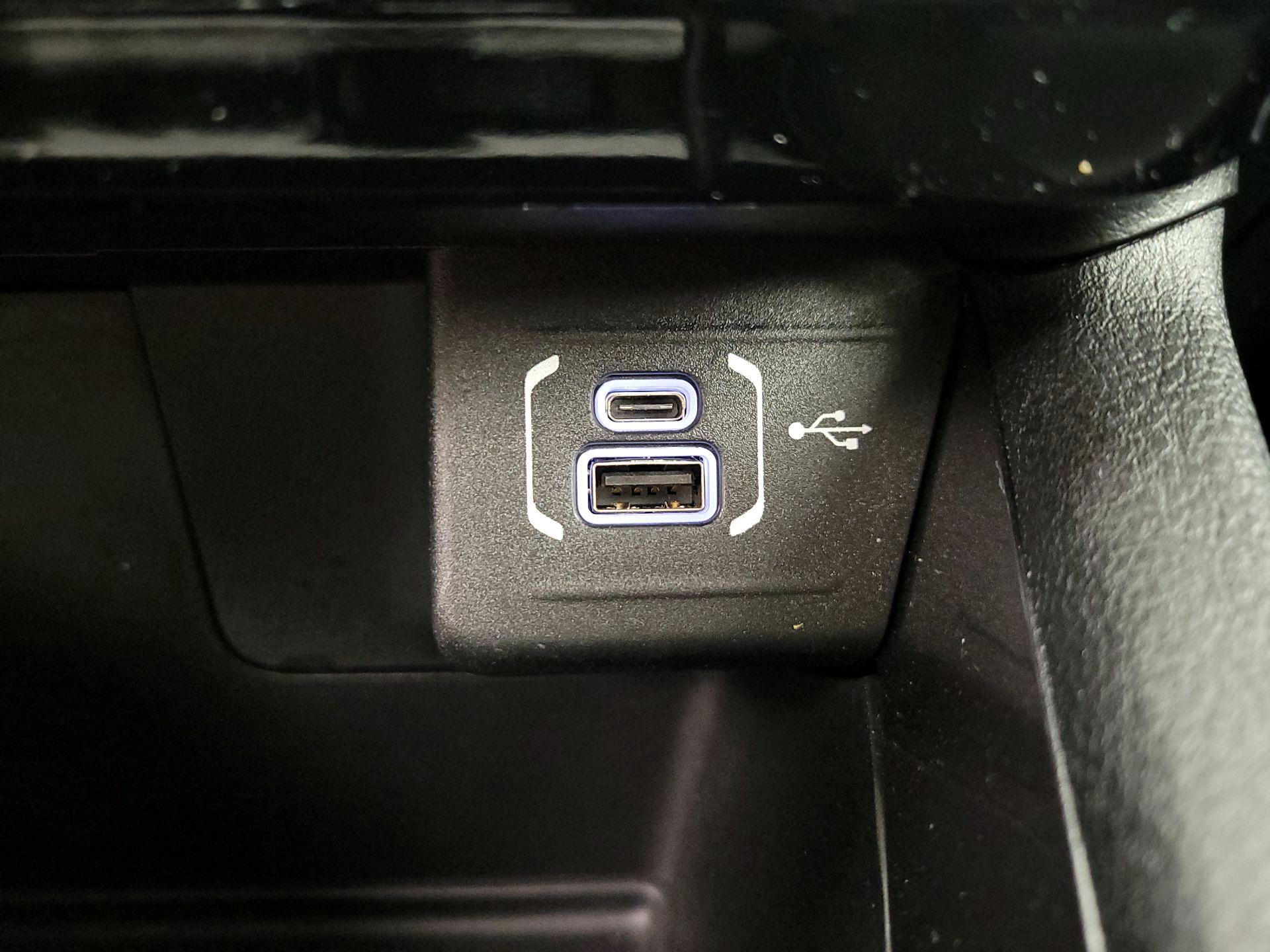 Thumbnail: 2022 Jeep Compass - 18