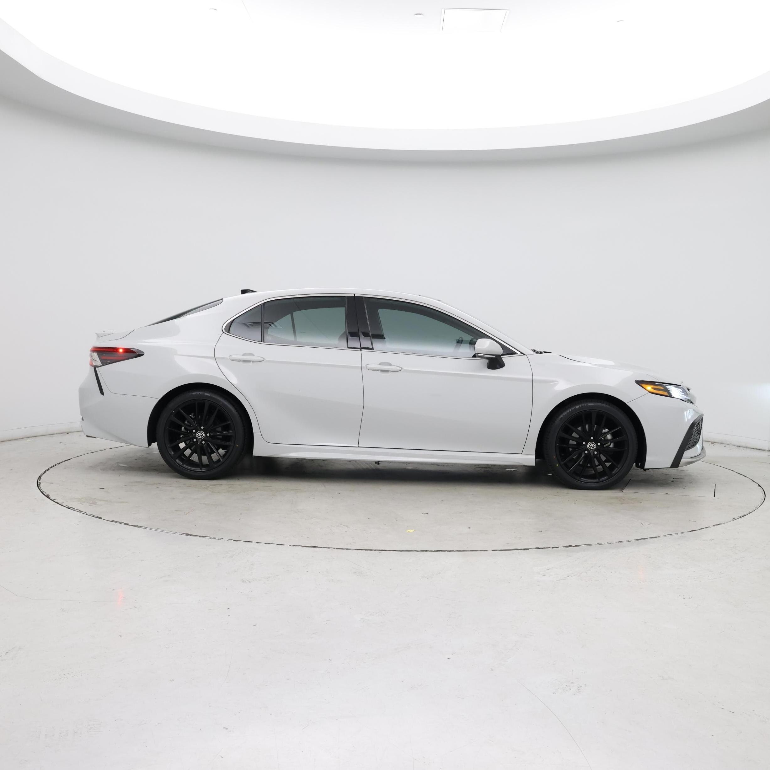 Thumbnail: 2023 Toyota Camry - 7