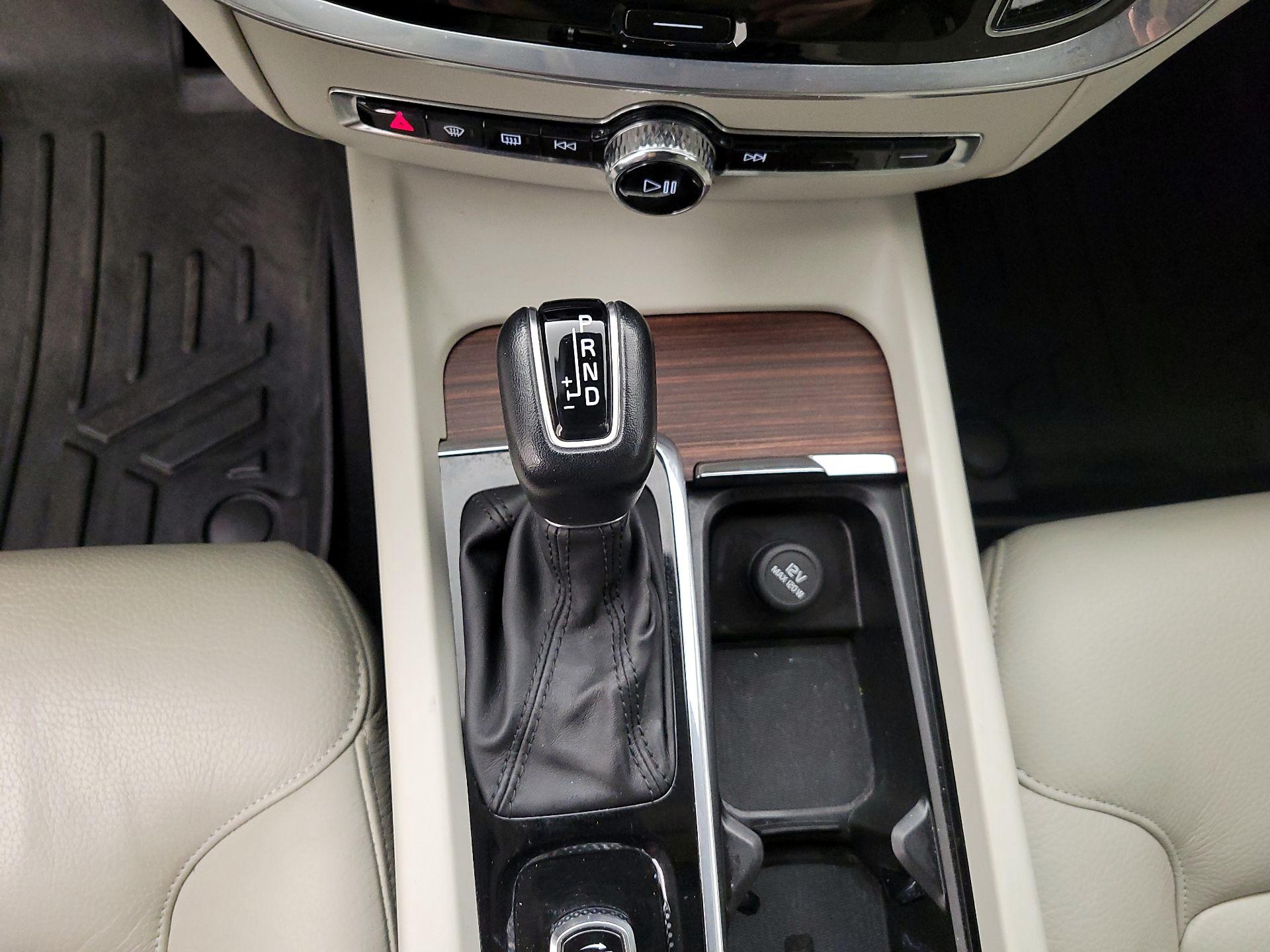 Thumbnail: 2021 Volvo S60 - 18