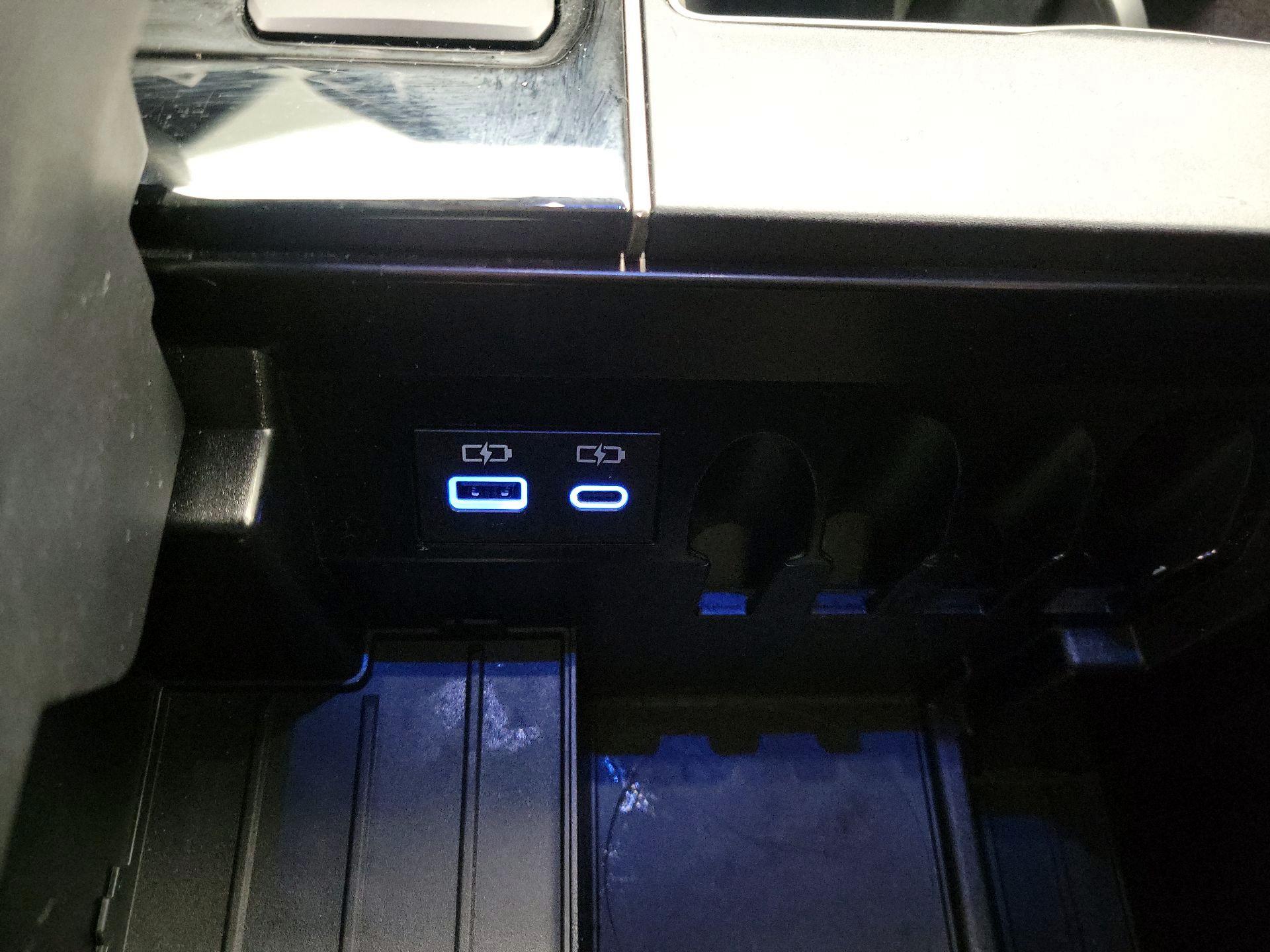 Thumbnail: 2024 Toyota Tundra - 18