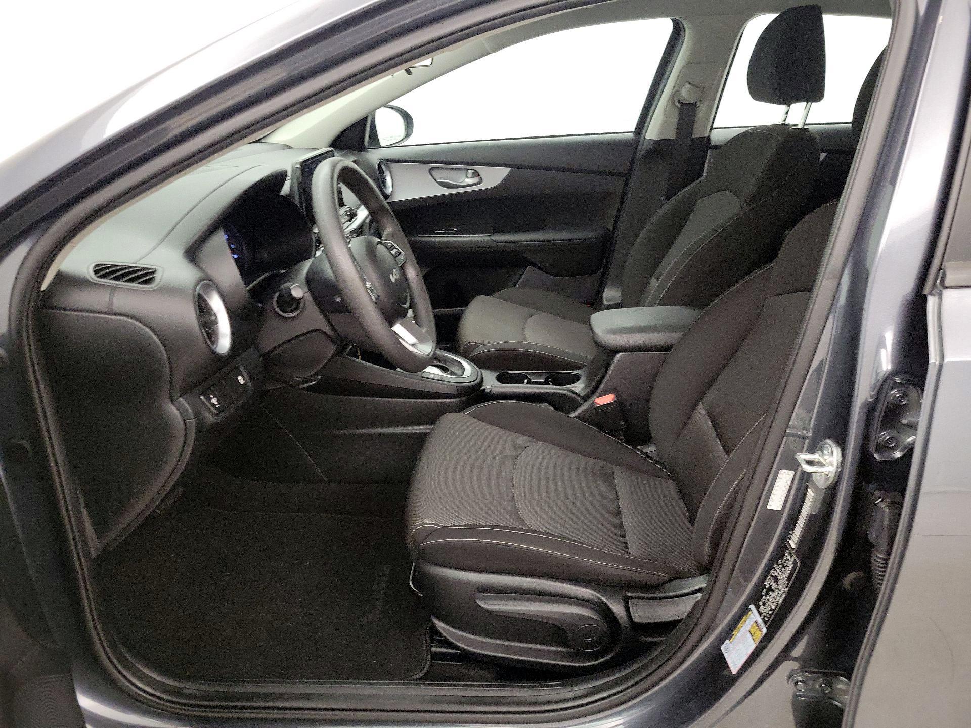 Thumbnail: 2023 Kia Forte - 11