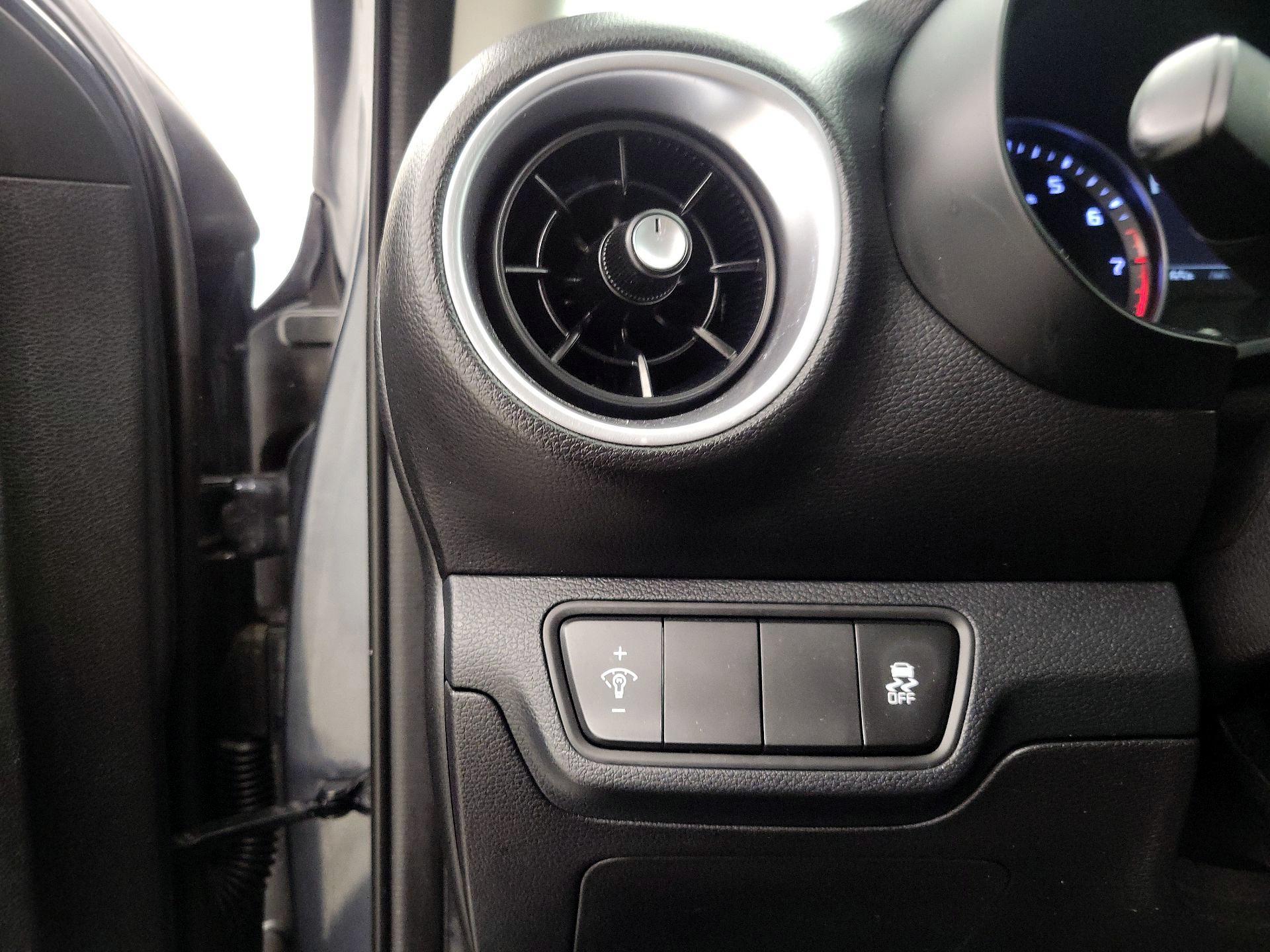 Thumbnail: 2023 Kia Forte - 13