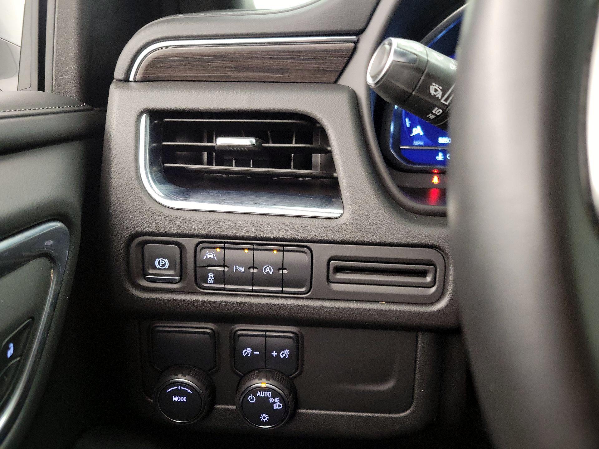 Thumbnail: 2024 Chevrolet Tahoe - 13