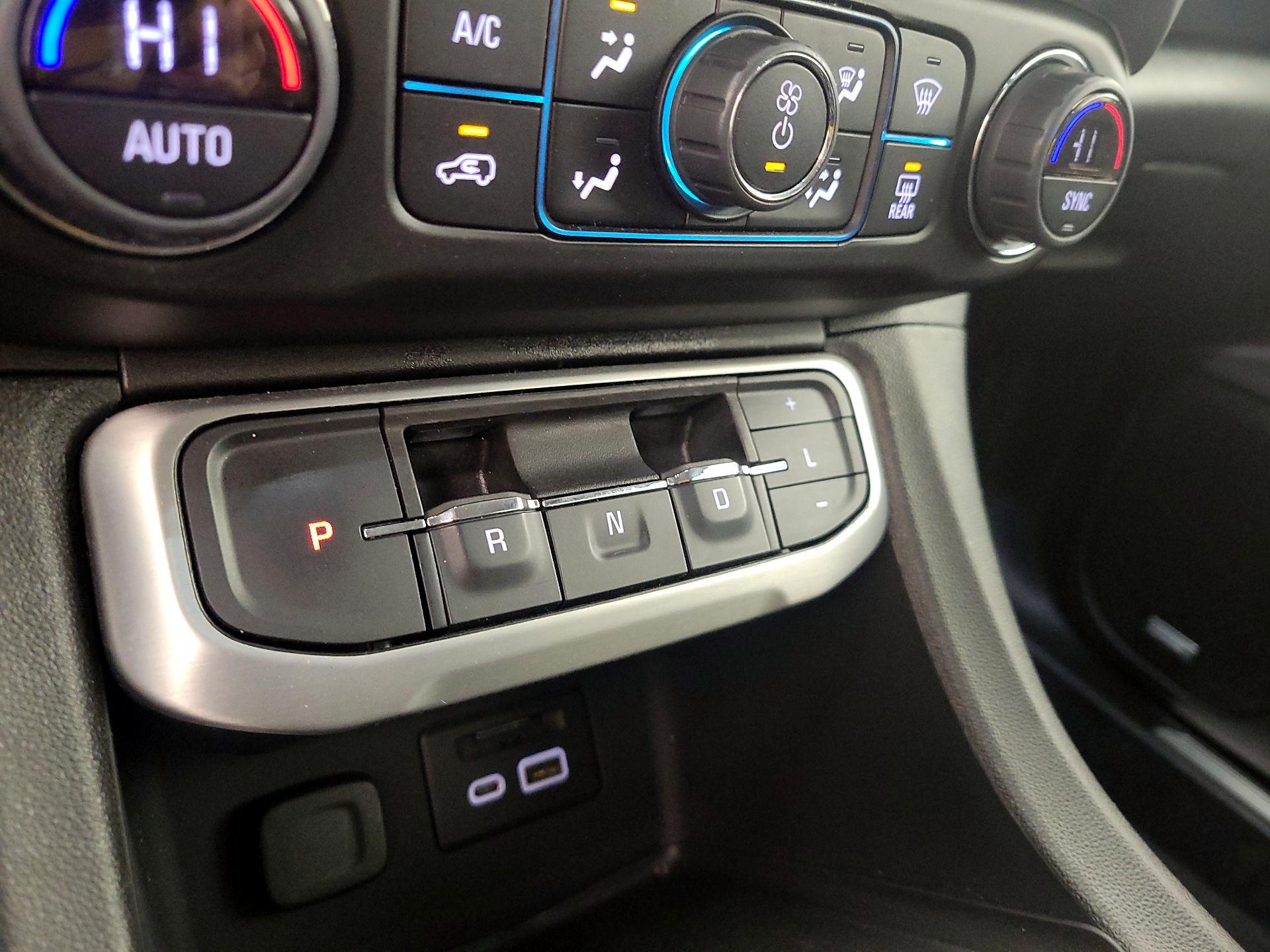 Thumbnail: 2023 GMC Acadia - 17