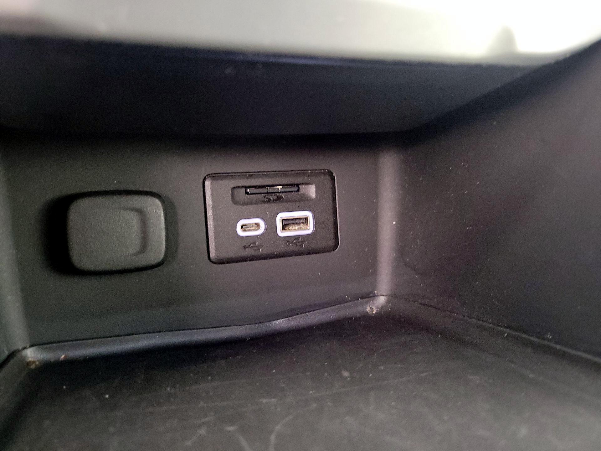 Thumbnail: 2023 GMC Acadia - 18