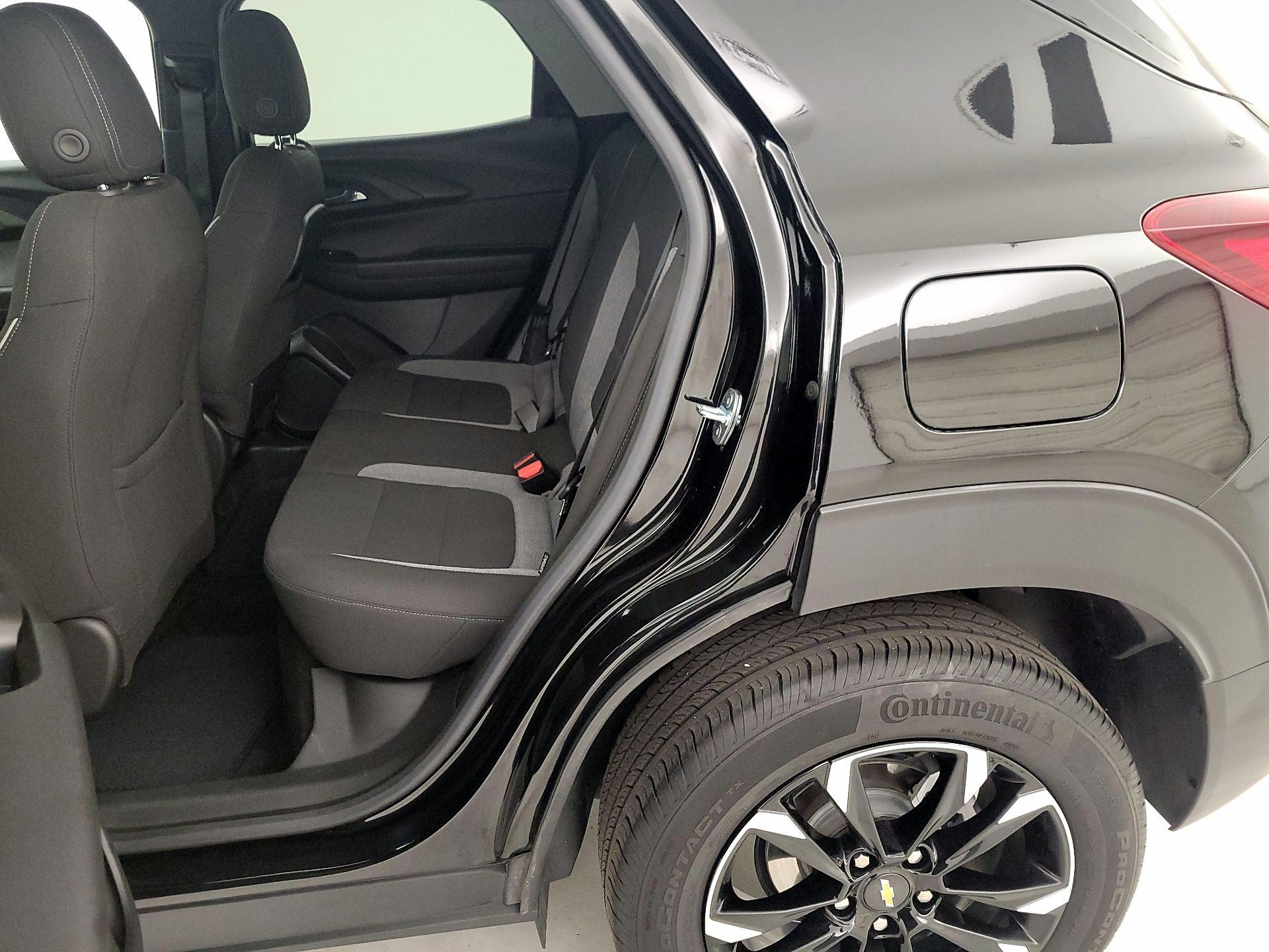 Thumbnail: 2023 Chevrolet TrailBlazer - 19