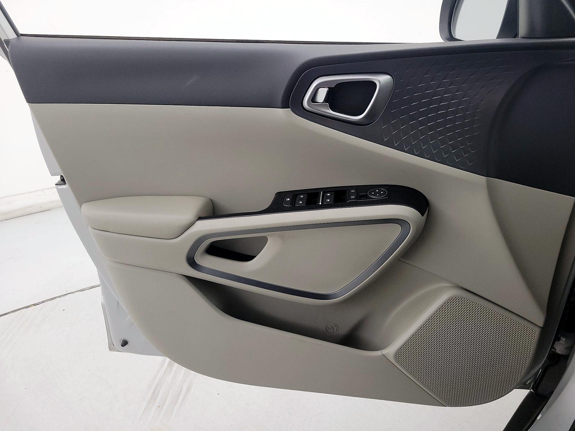 Thumbnail: 2020 Kia Soul - 12