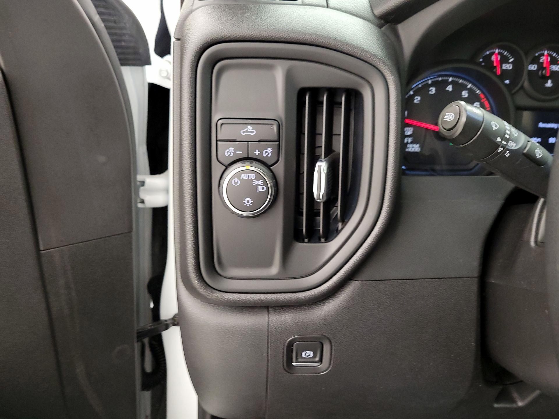 Thumbnail: 2023 Chevrolet Silverado 1500 - 13