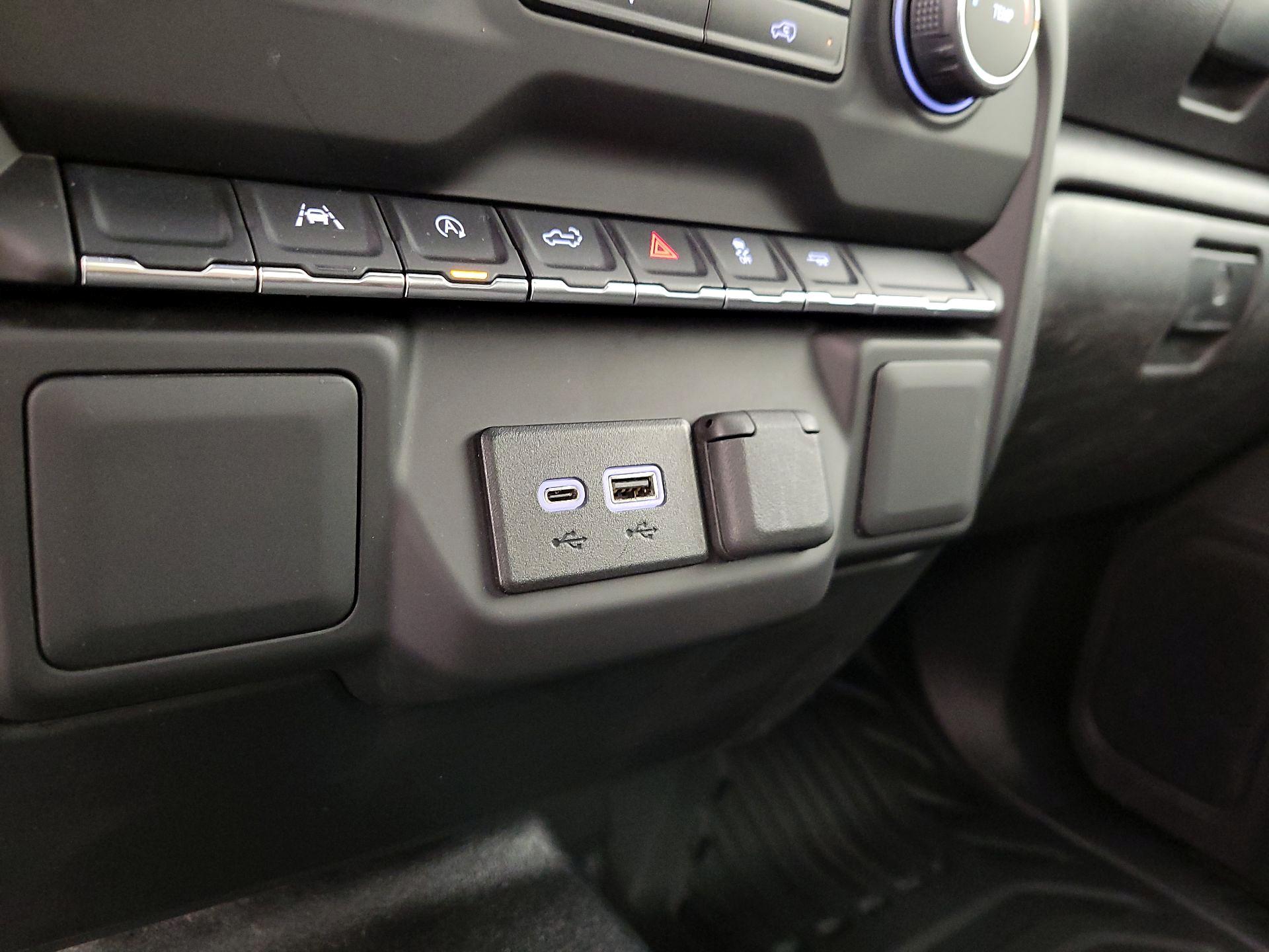 Thumbnail: 2023 Chevrolet Silverado 1500 - 18