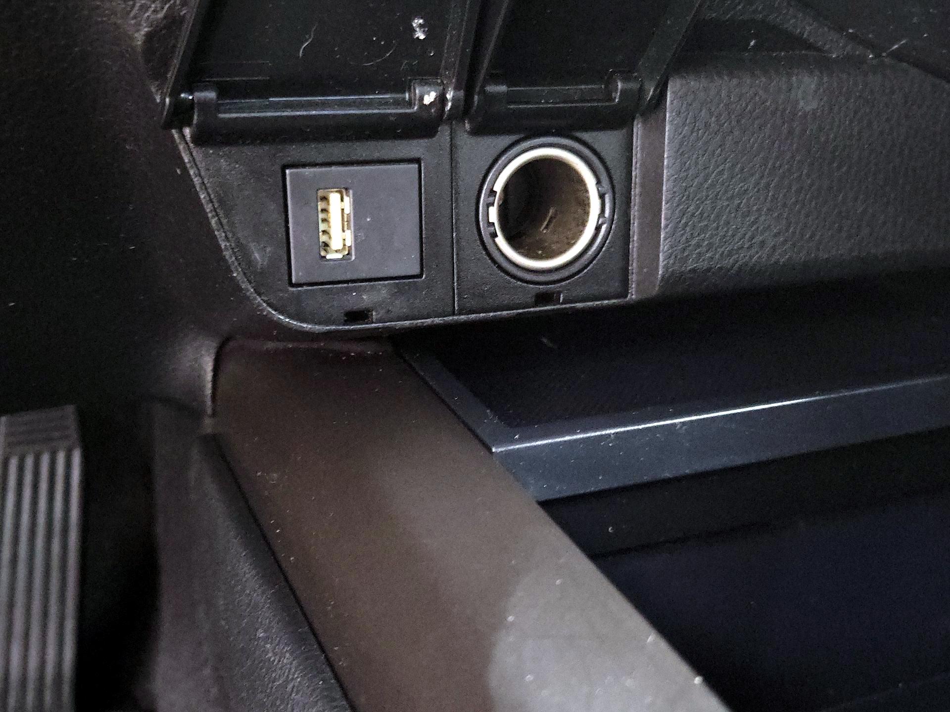 Thumbnail: 2021 Toyota Camry - 18