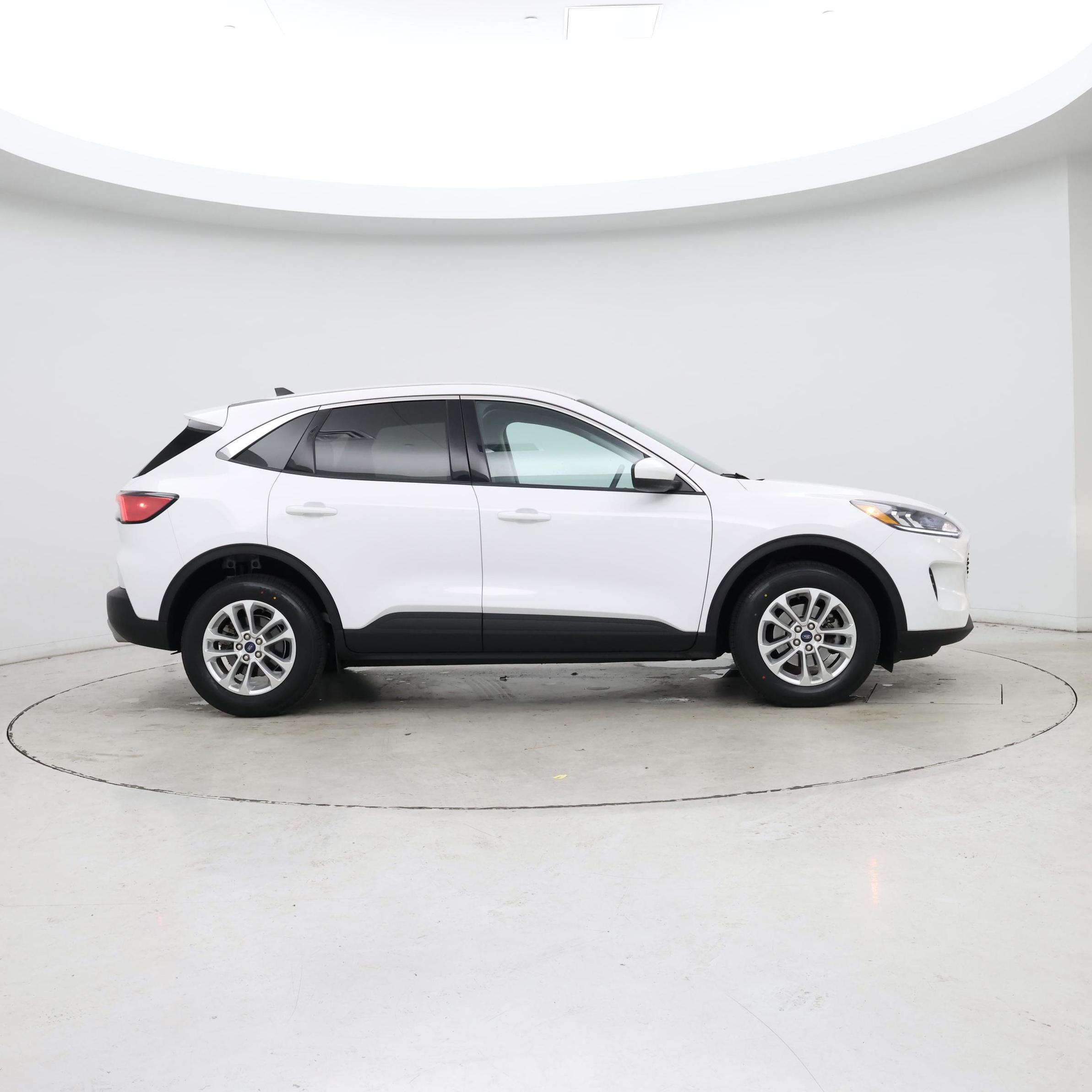 Thumbnail: 2021 Ford Escape - 7