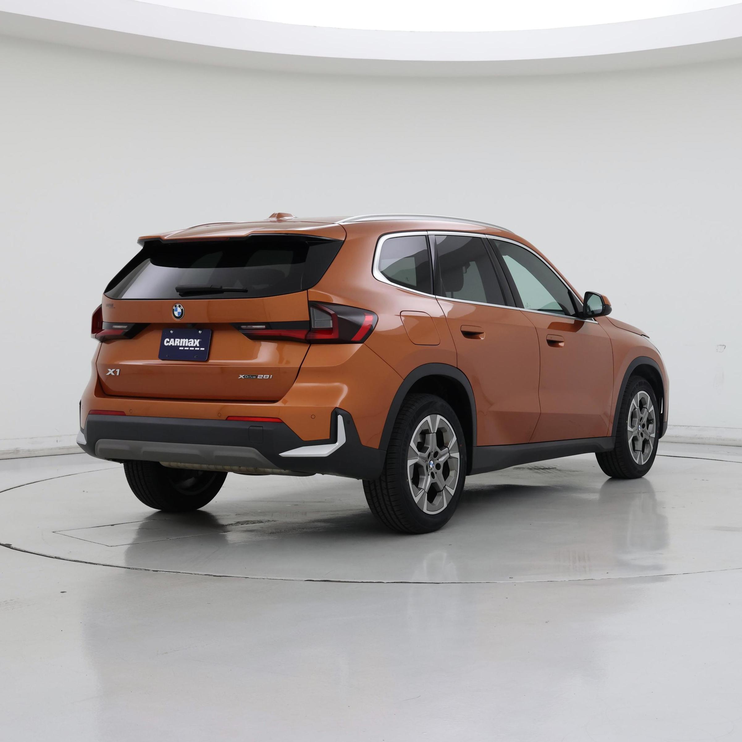 Thumbnail: 2023 BMW X1 - 8