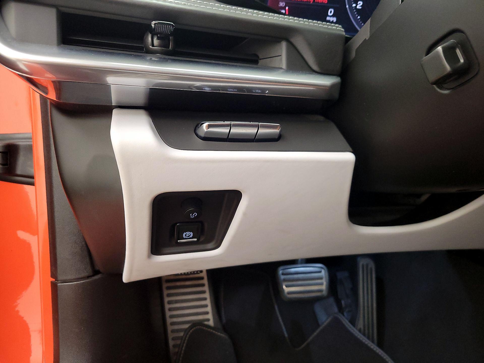 Thumbnail: 2021 Chevrolet Corvette - 13