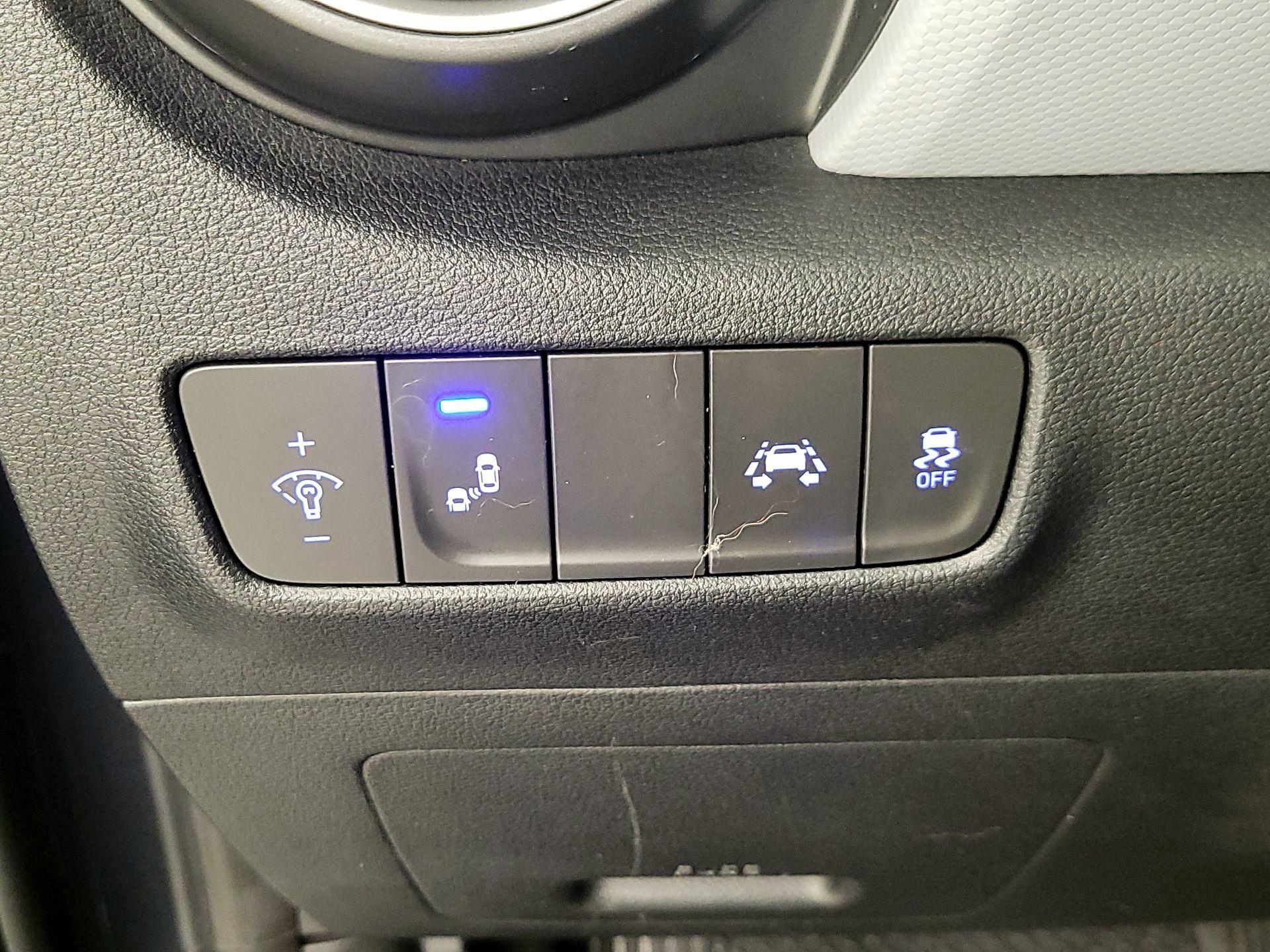 Thumbnail: 2019 Hyundai Kona - 13