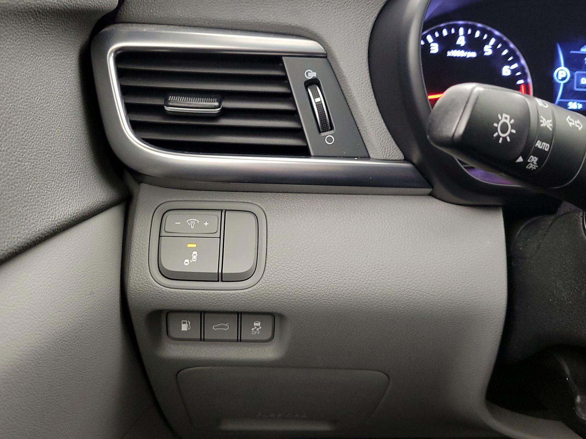 Thumbnail: 2016 Kia Optima - 13