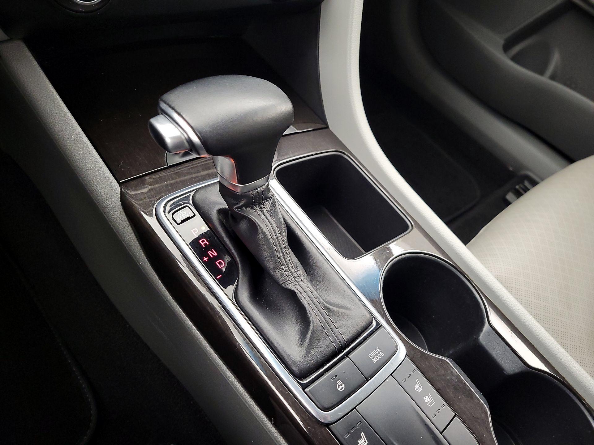 Thumbnail: 2016 Kia Optima - 17