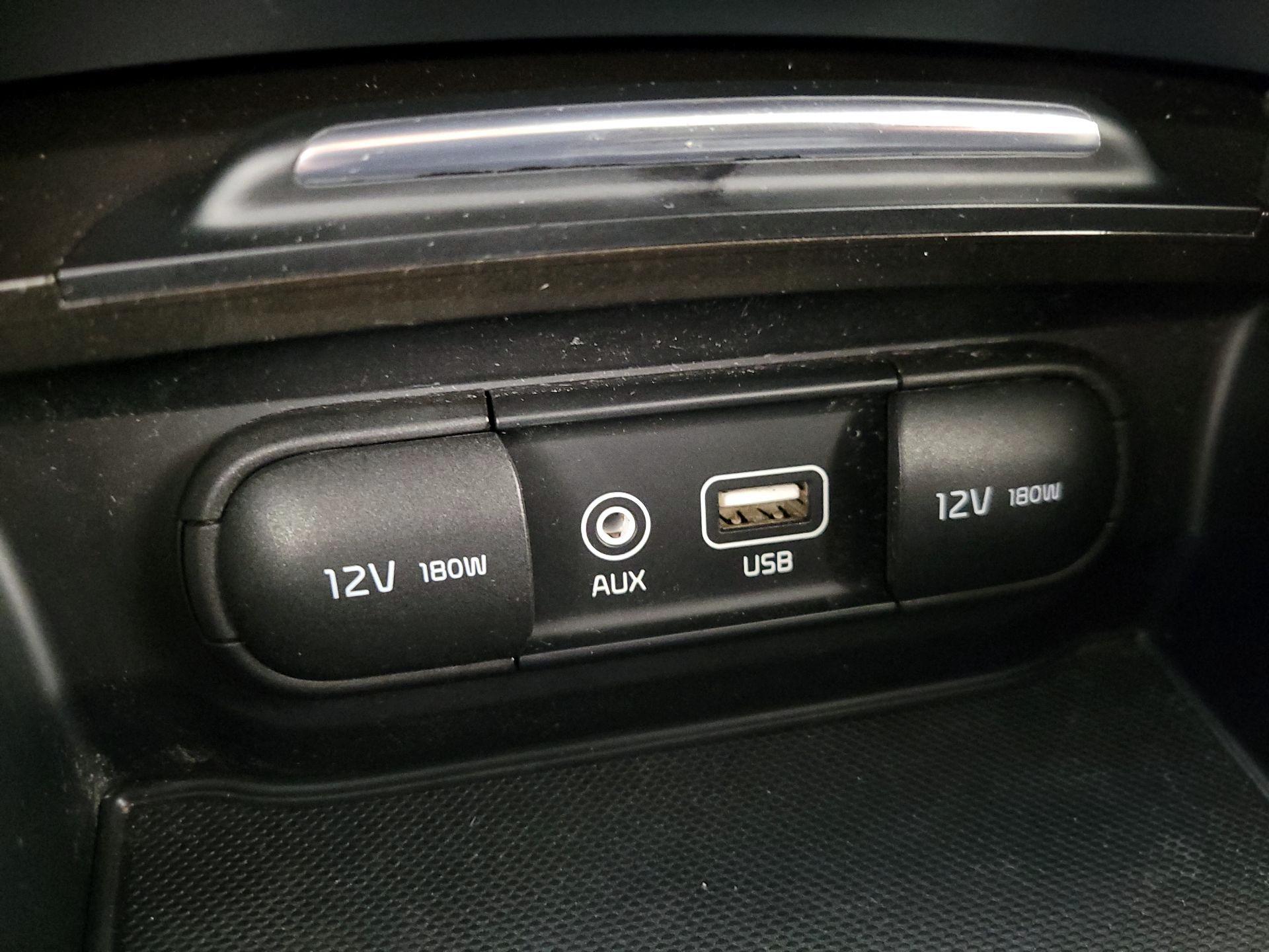 Thumbnail: 2016 Kia Optima - 18