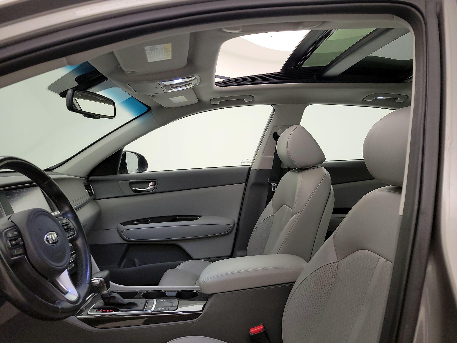 Thumbnail: 2016 Kia Optima - 19