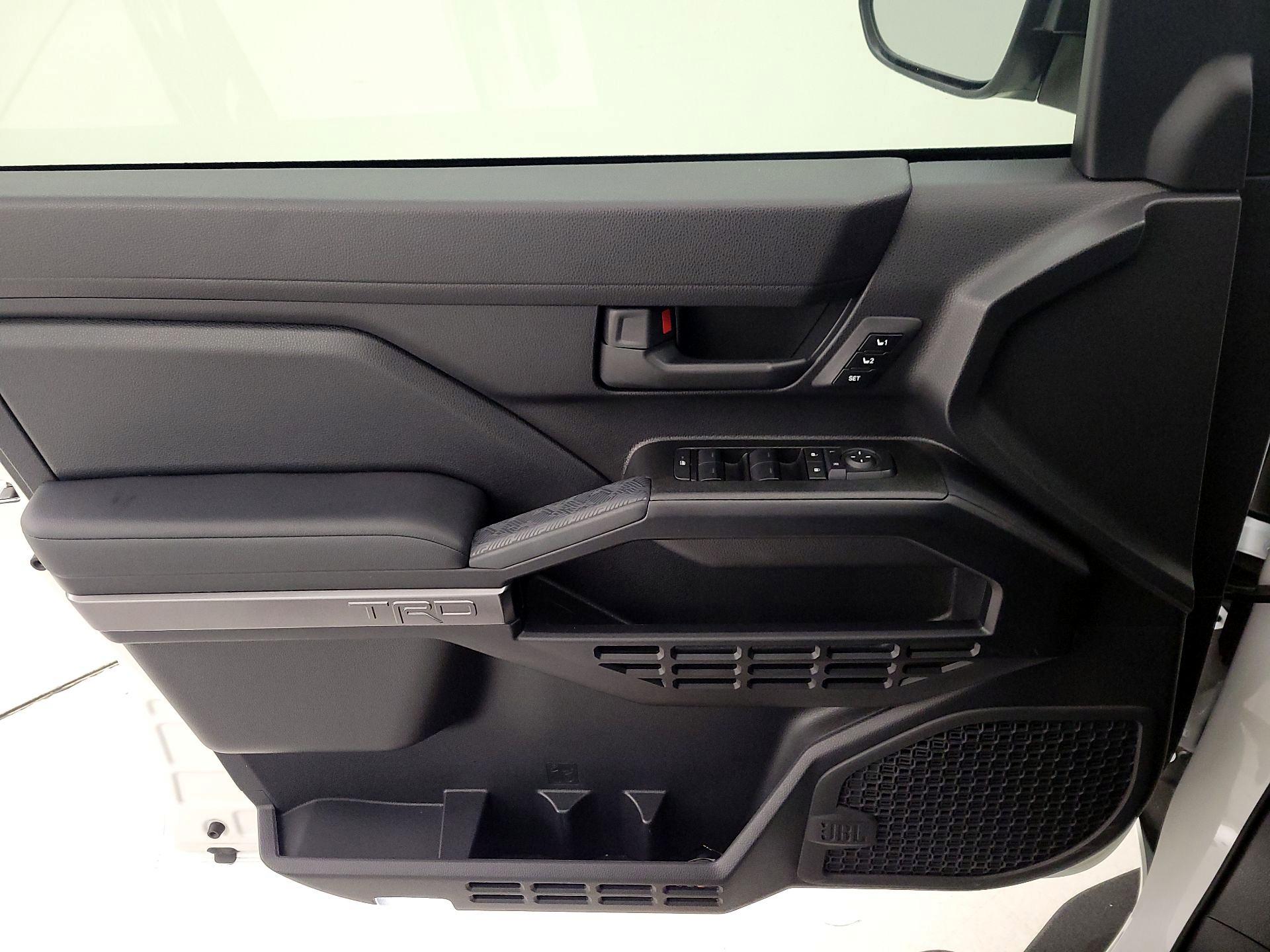 Thumbnail: 2025 Toyota 4Runner - 12