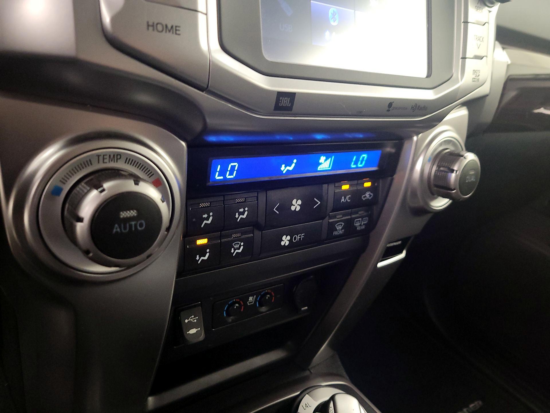 Thumbnail: 2015 Toyota 4Runner - 16