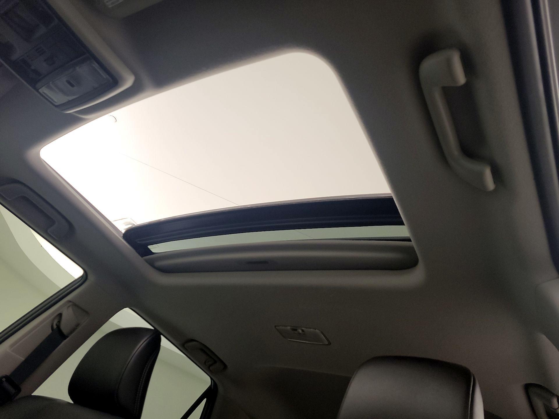 Thumbnail: 2015 Toyota 4Runner - 19