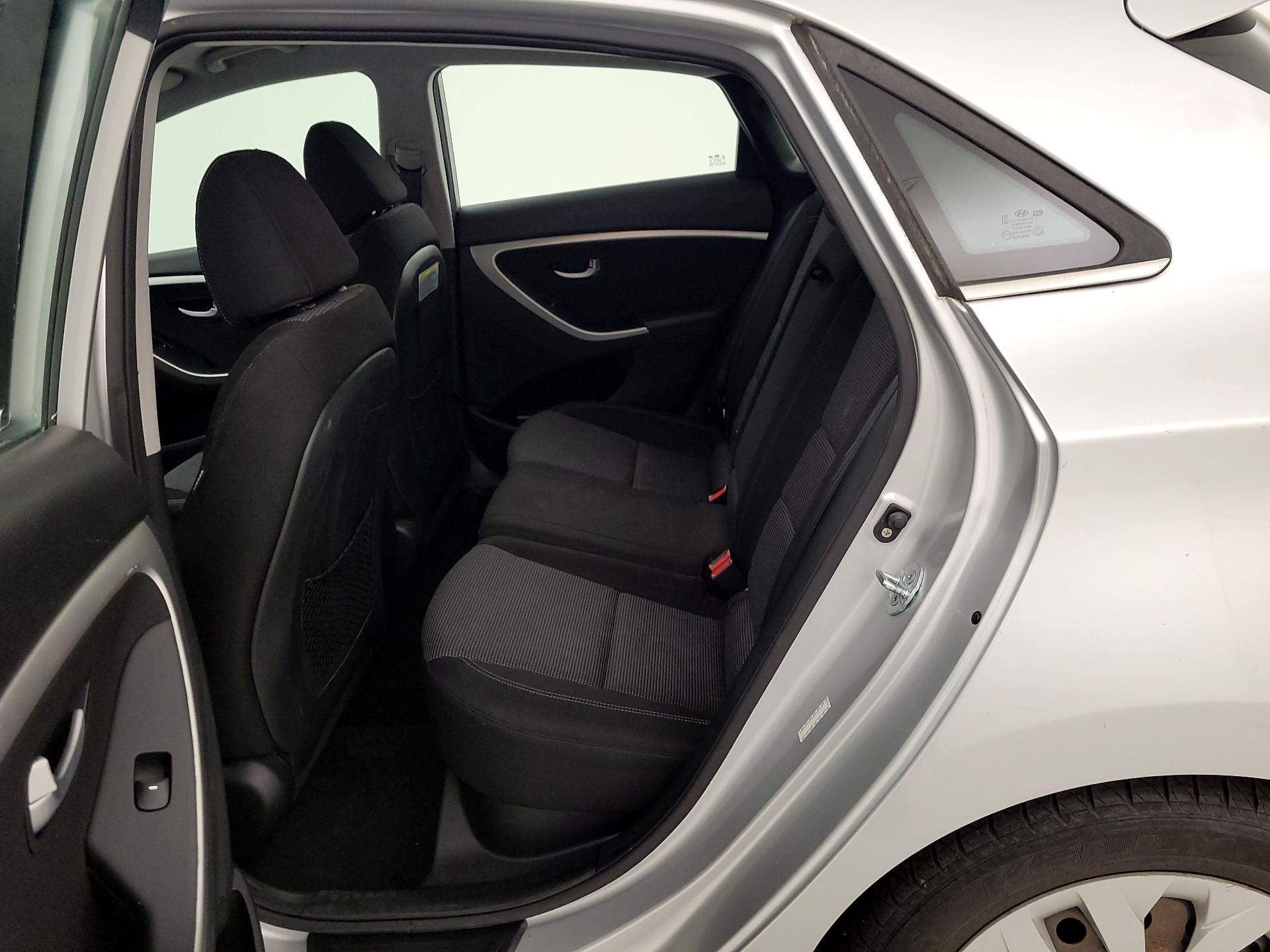 Thumbnail: 2016 Hyundai Elantra - 17