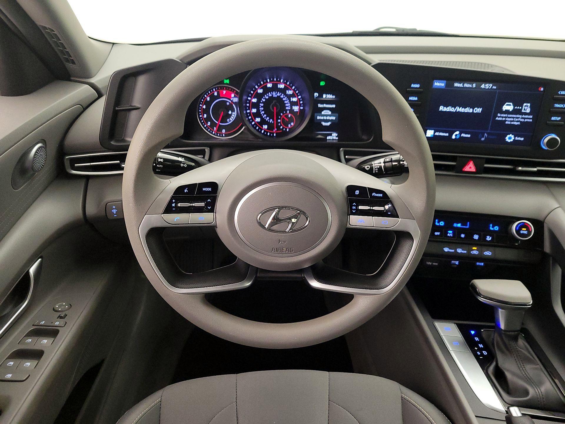 Thumbnail: 2021 Hyundai Elantra - 10