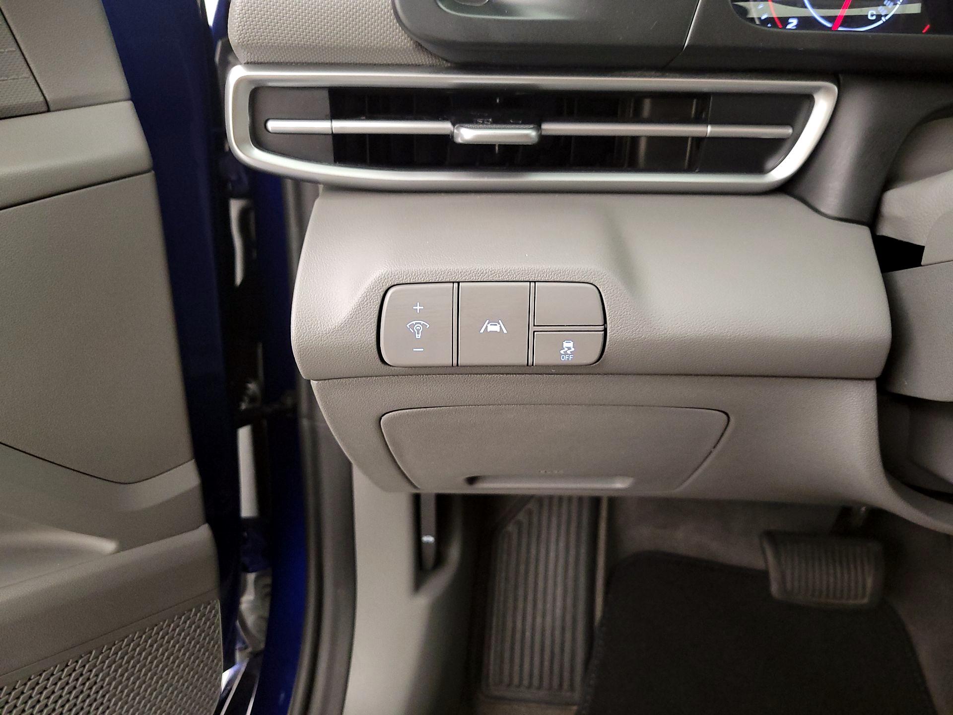 Thumbnail: 2021 Hyundai Elantra - 13