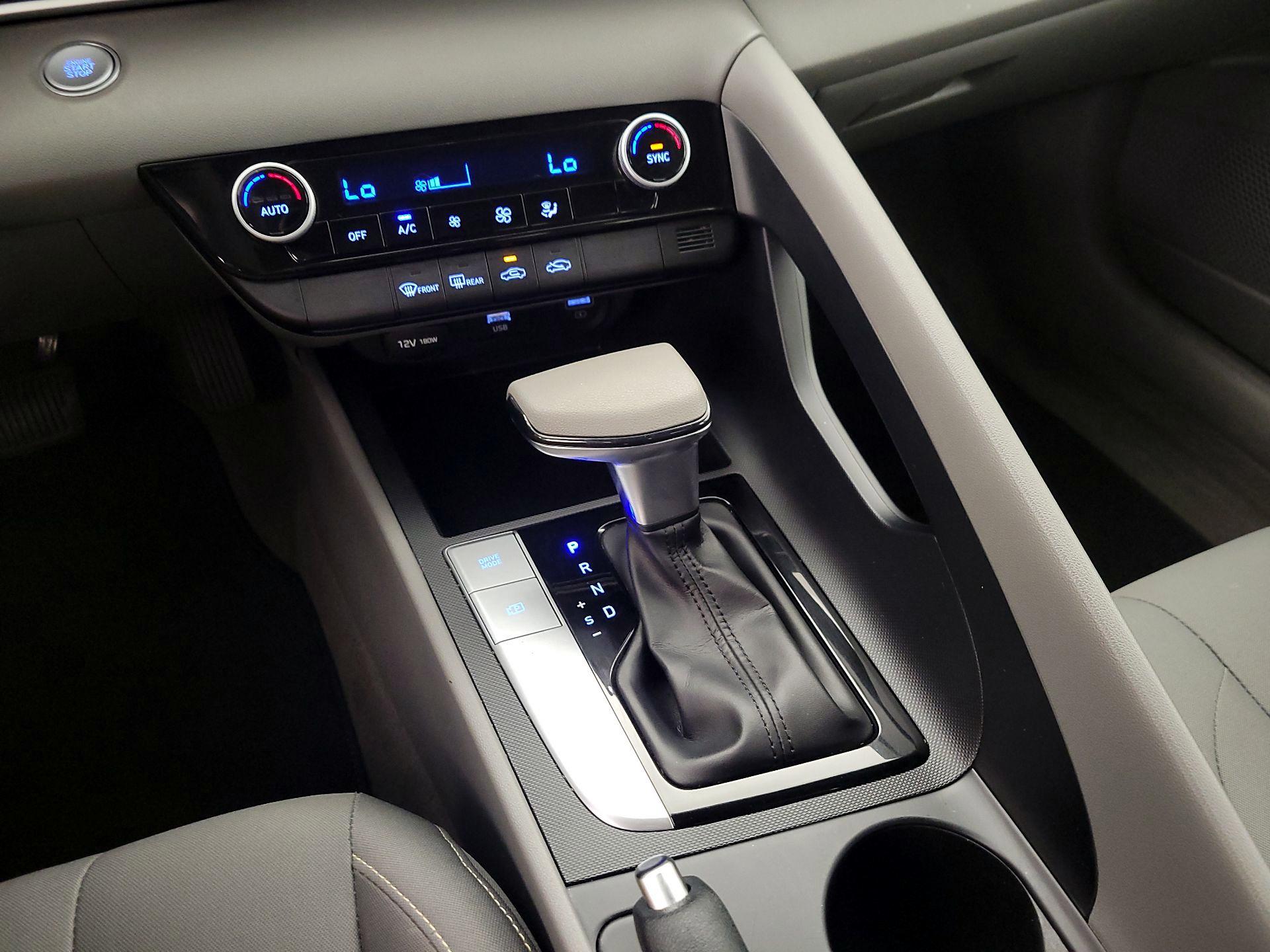 Thumbnail: 2021 Hyundai Elantra - 17