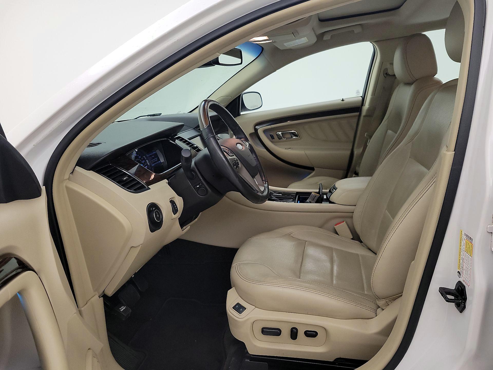 Thumbnail: 2015 Ford Taurus - 11