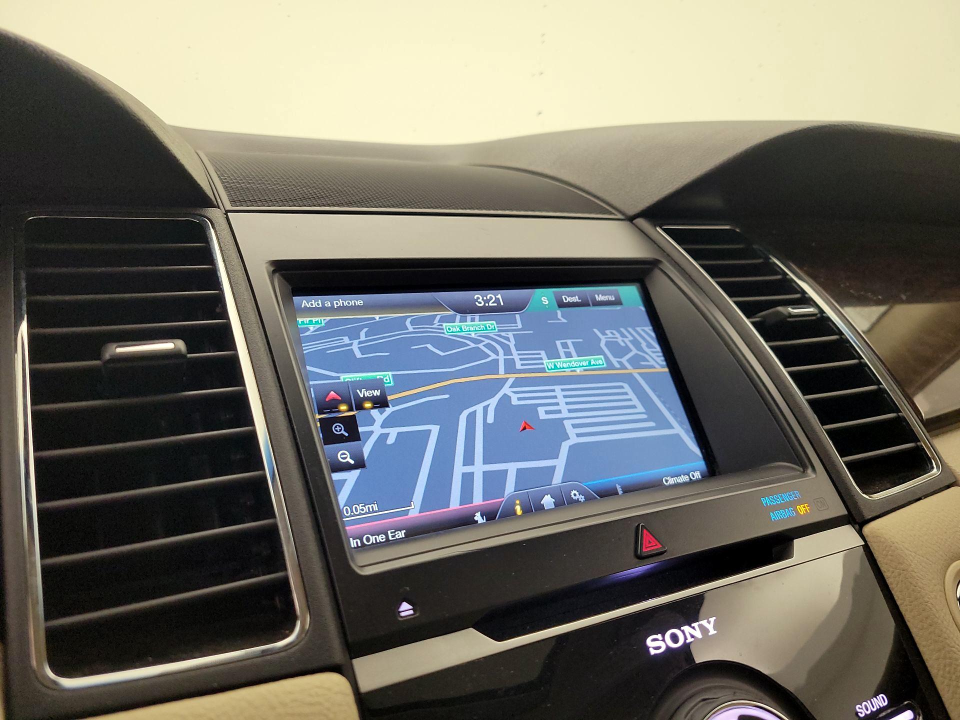 Thumbnail: 2015 Ford Taurus - 14