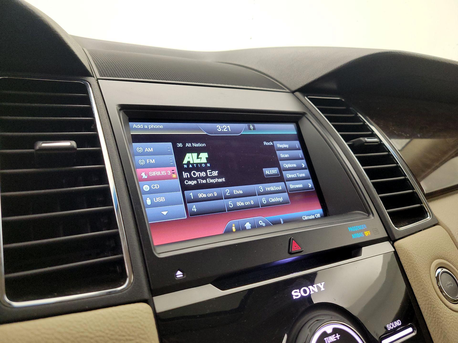 Thumbnail: 2015 Ford Taurus - 16