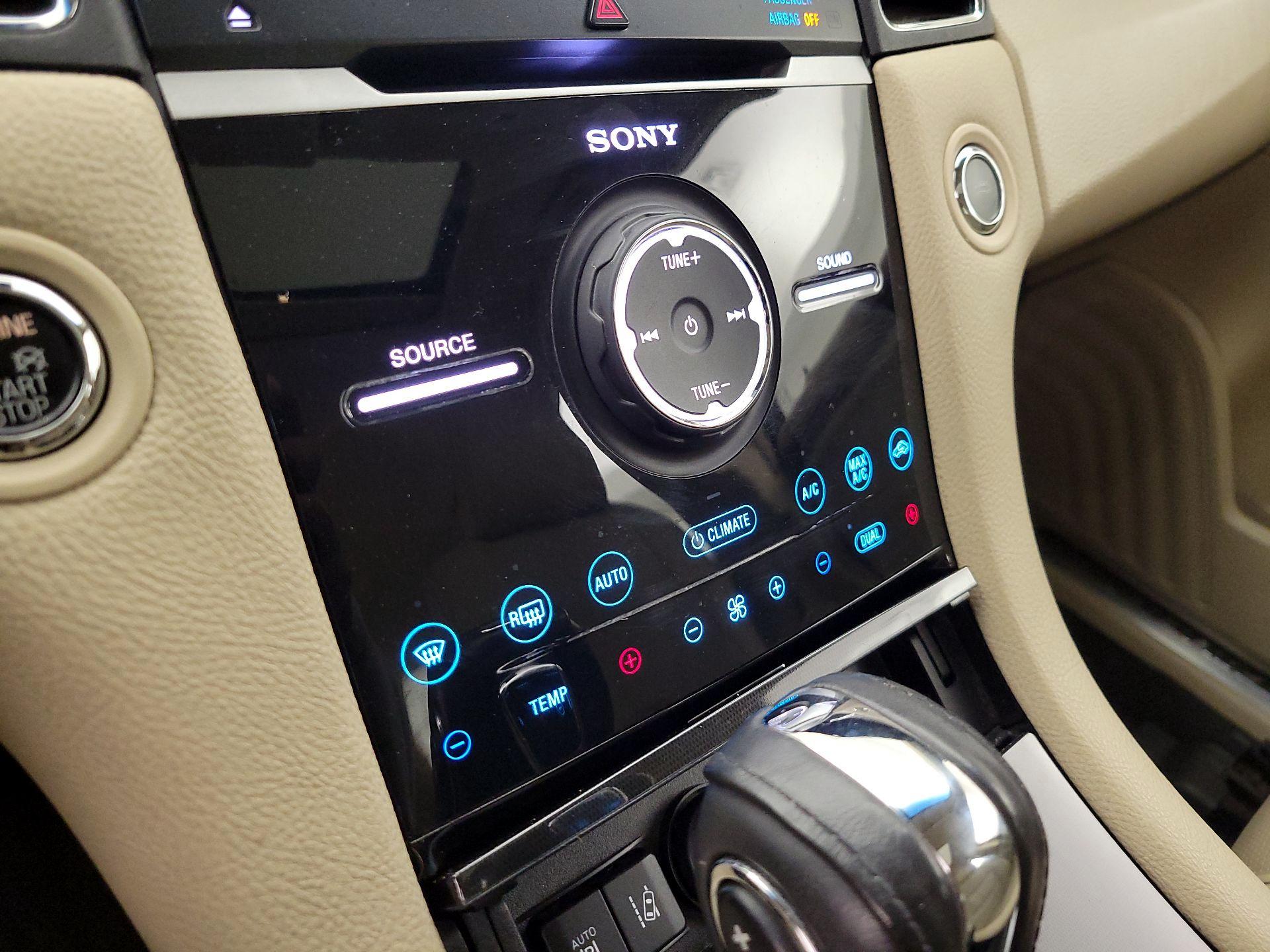 Thumbnail: 2015 Ford Taurus - 17