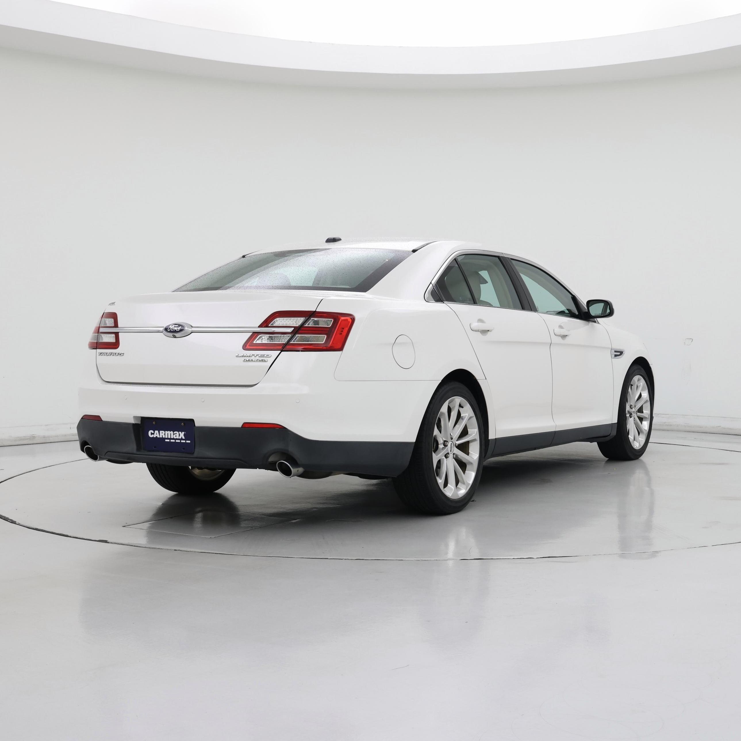 Thumbnail: 2015 Ford Taurus - 8