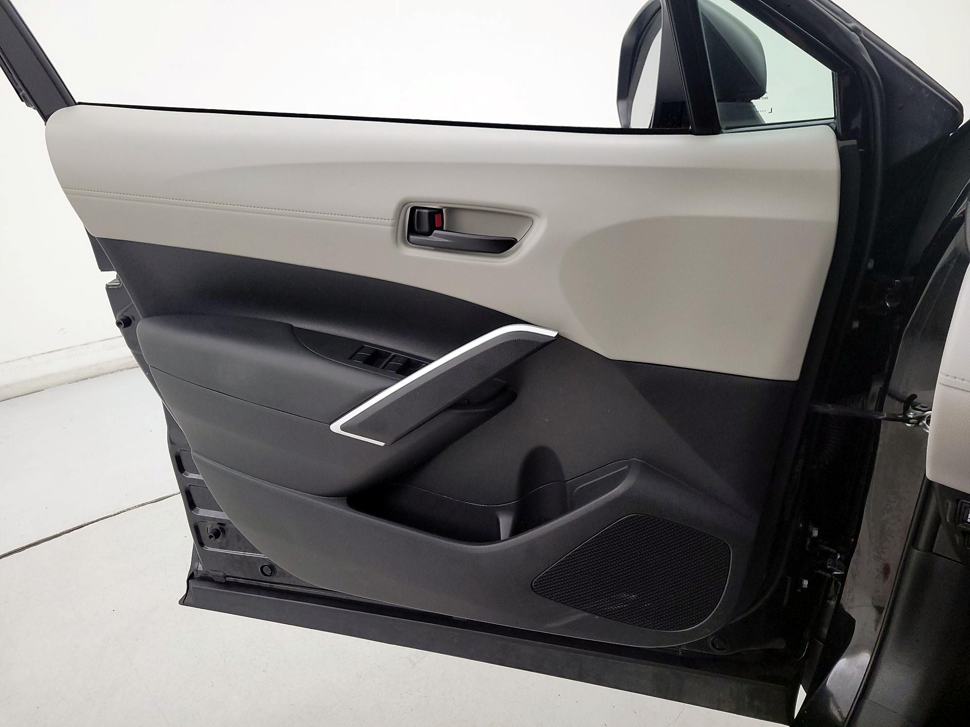 Thumbnail: 2022 Toyota Corolla Cross - 12