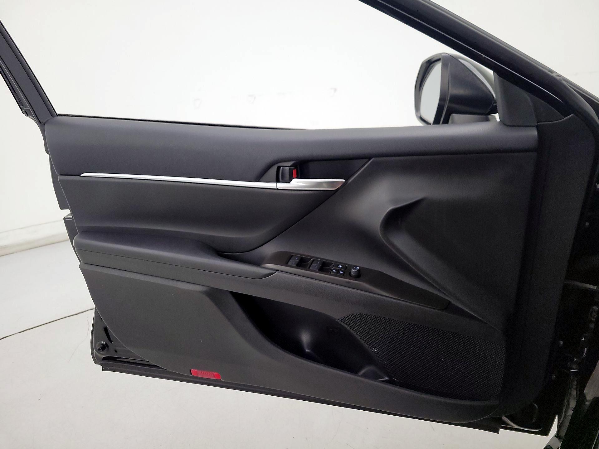 Thumbnail: 2021 Toyota Camry - 12