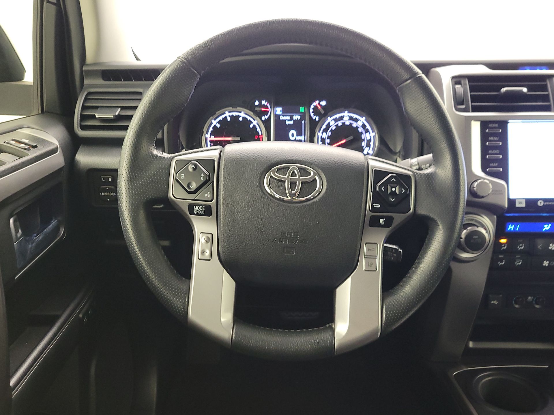 Thumbnail: 2020 Toyota 4Runner - 10