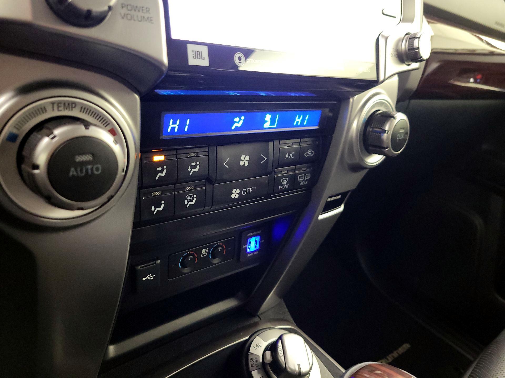 Thumbnail: 2020 Toyota 4Runner - 17