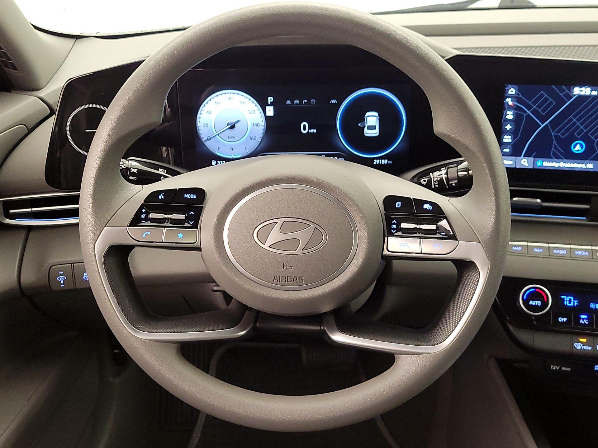 Thumbnail: 2024 Hyundai Elantra - 10