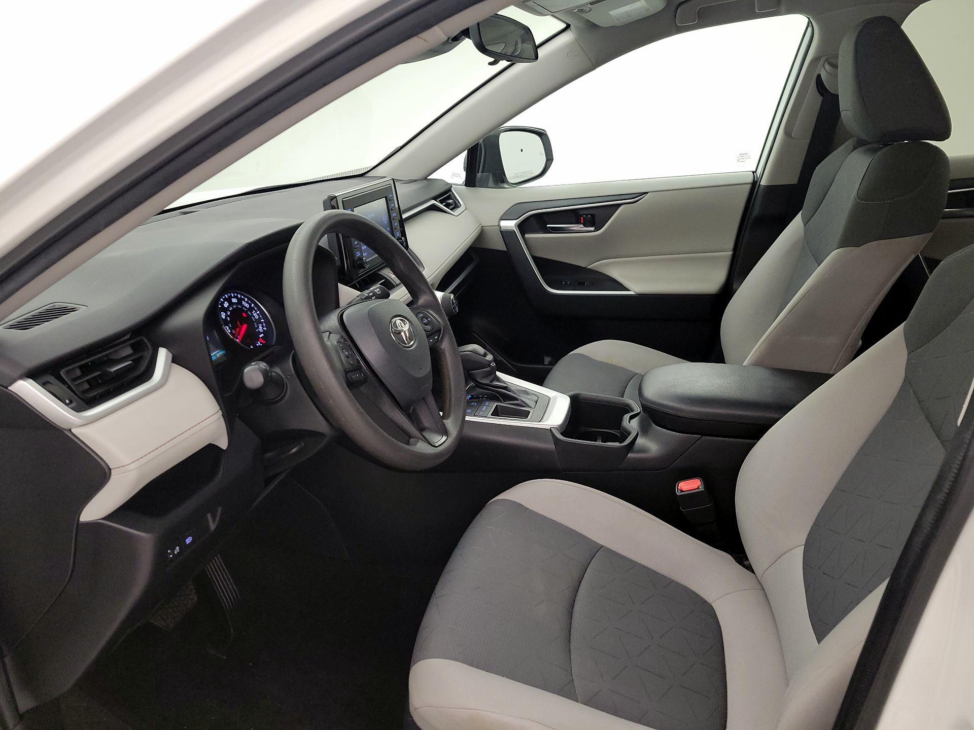 Thumbnail: 2022 Toyota RAV4 - 11